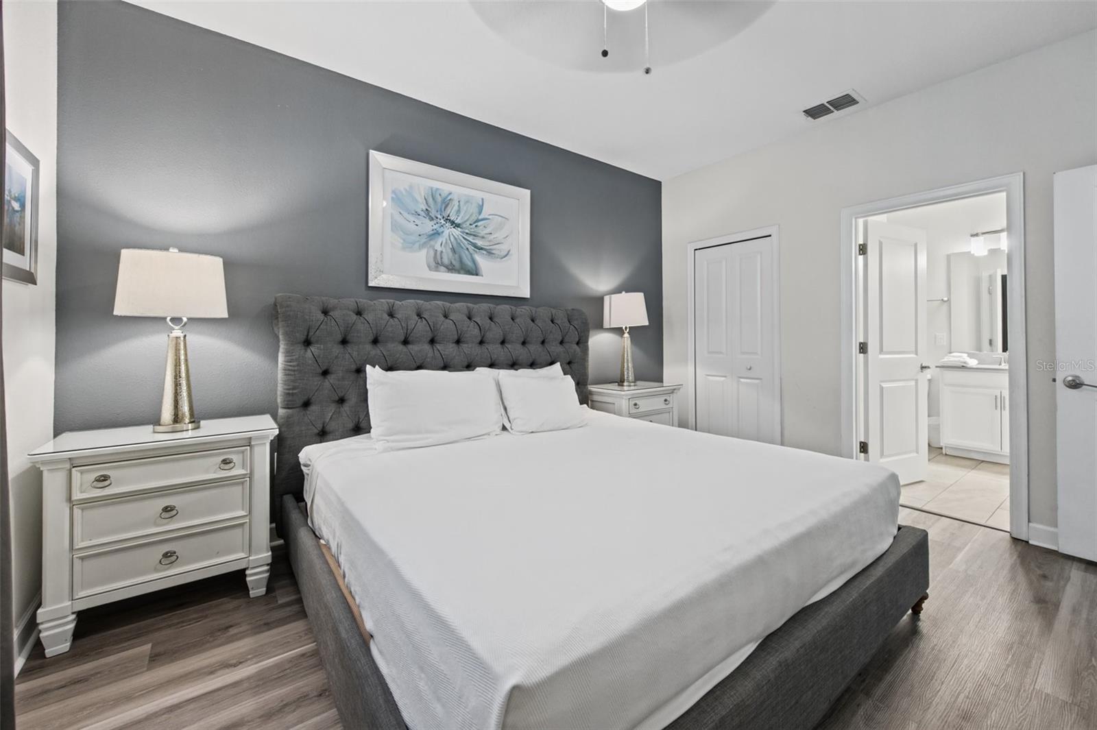 King bedroom - 1540 MAIDSTONE CT, DAVENPORT