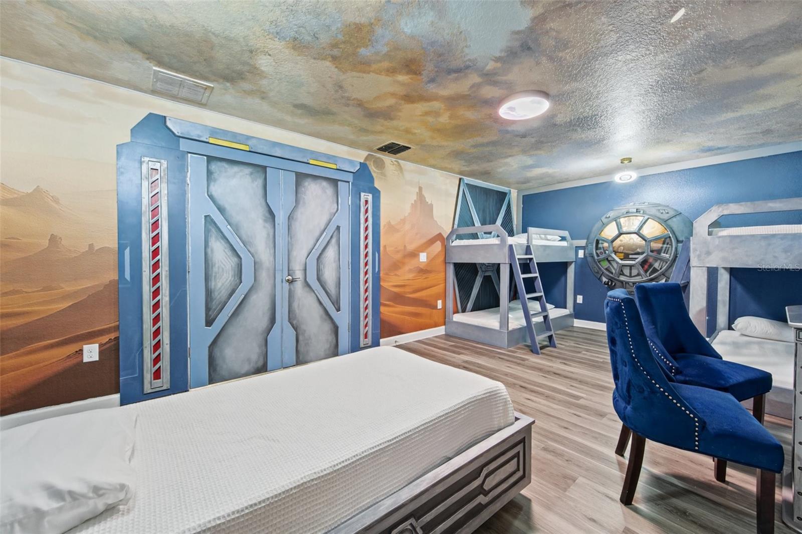 Space-themed bedroom - 1540 MAIDSTONE CT, DAVENPORT