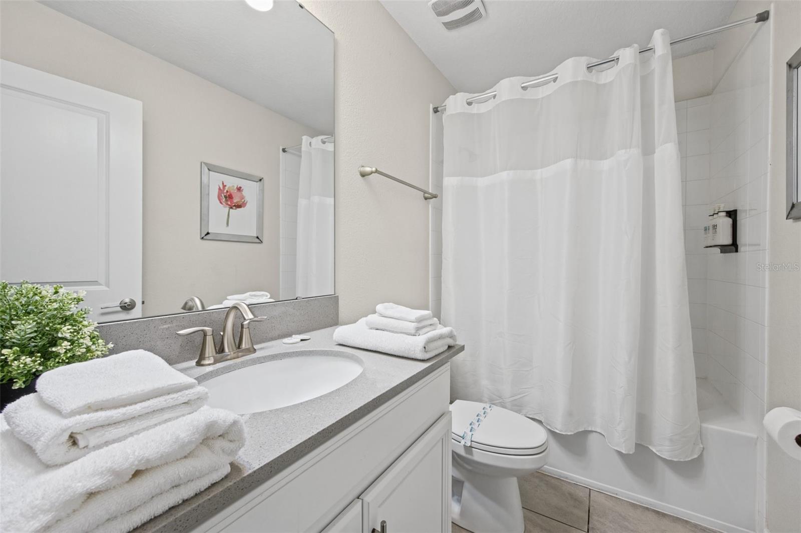 Bathroom with tub/shower - 1540 MAIDSTONE CT, DAVENPORT