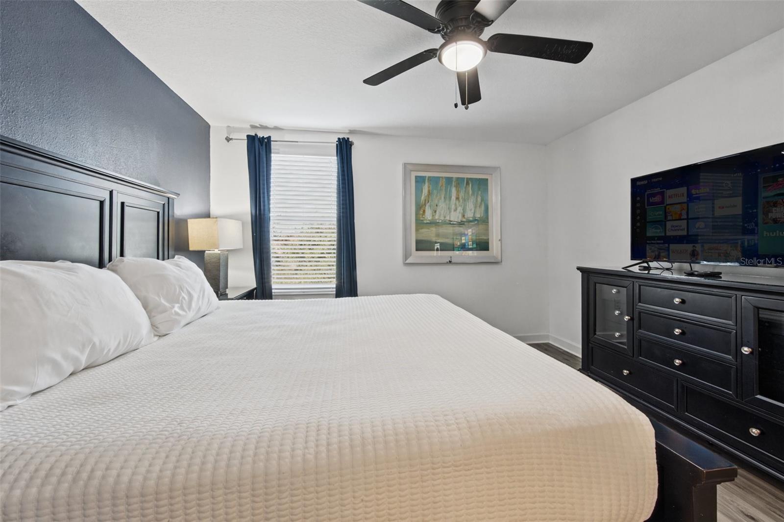 King bedroom - 1540 MAIDSTONE CT, DAVENPORT