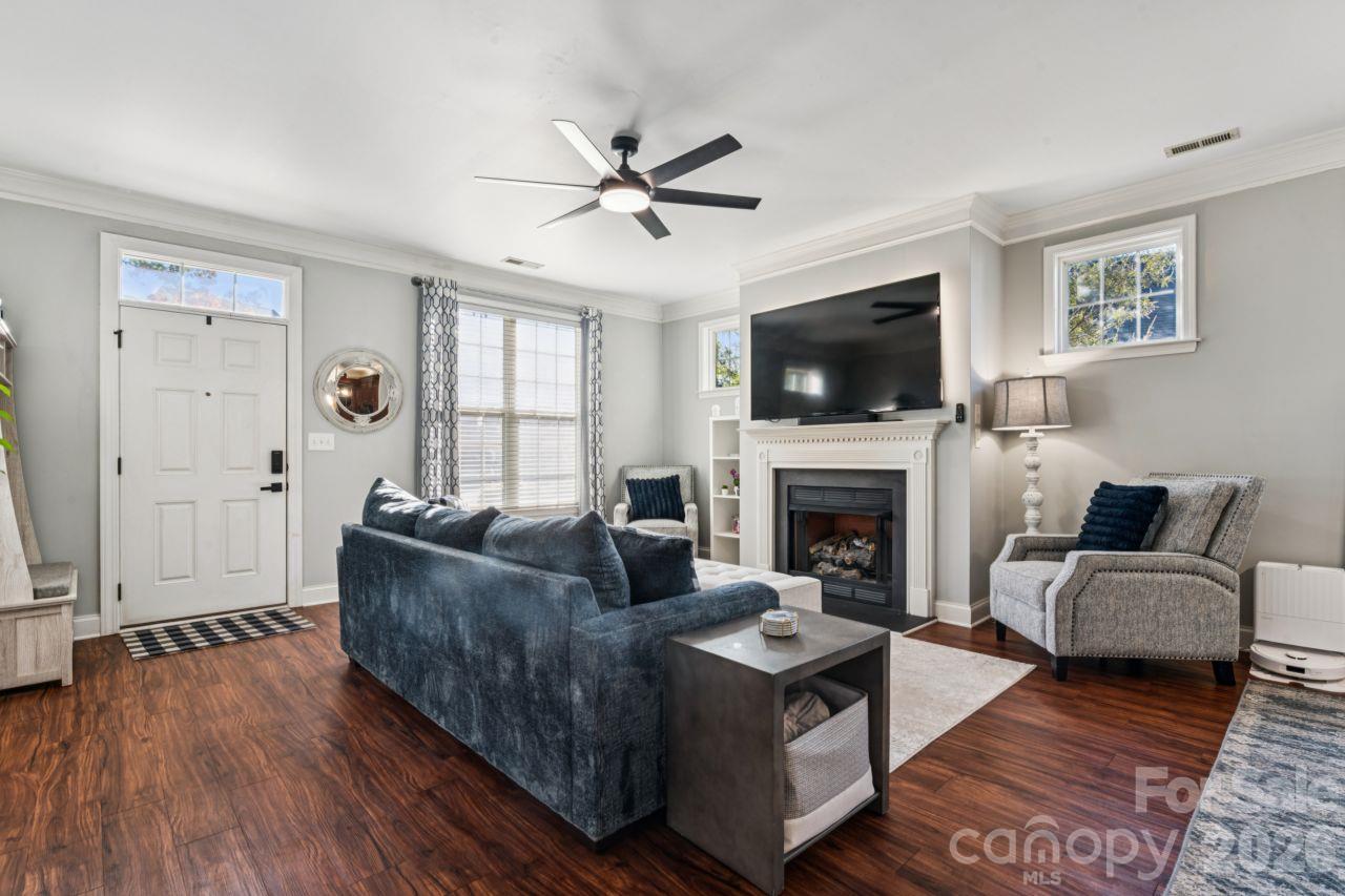 Townhouse at 363 Beacon Street, Concord, photo 2 of 29
