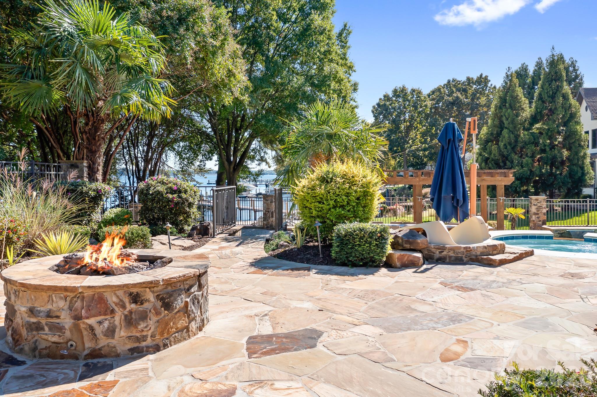 Single Family Residence at 17532 Sail View Drive, Cornelius, photo 41 of 42