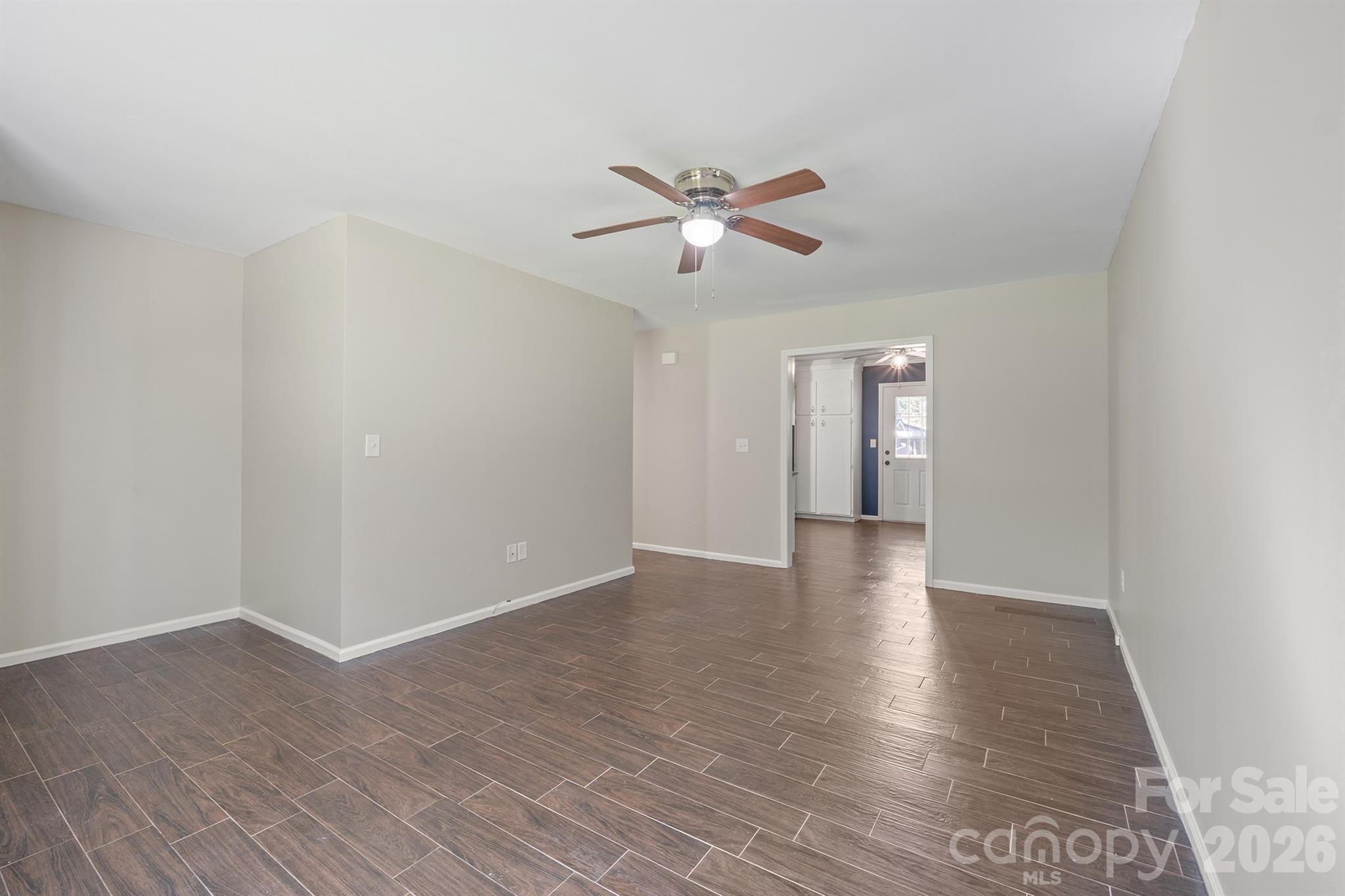 Townhouse at 731 10th Avenue NE, Hickory, photo 7 of 30