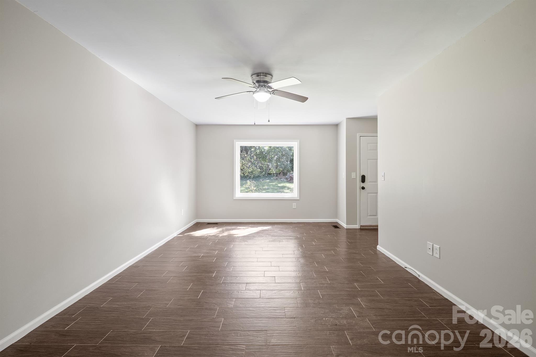 Townhouse at 731 10th Avenue NE, Hickory, photo 10 of 30