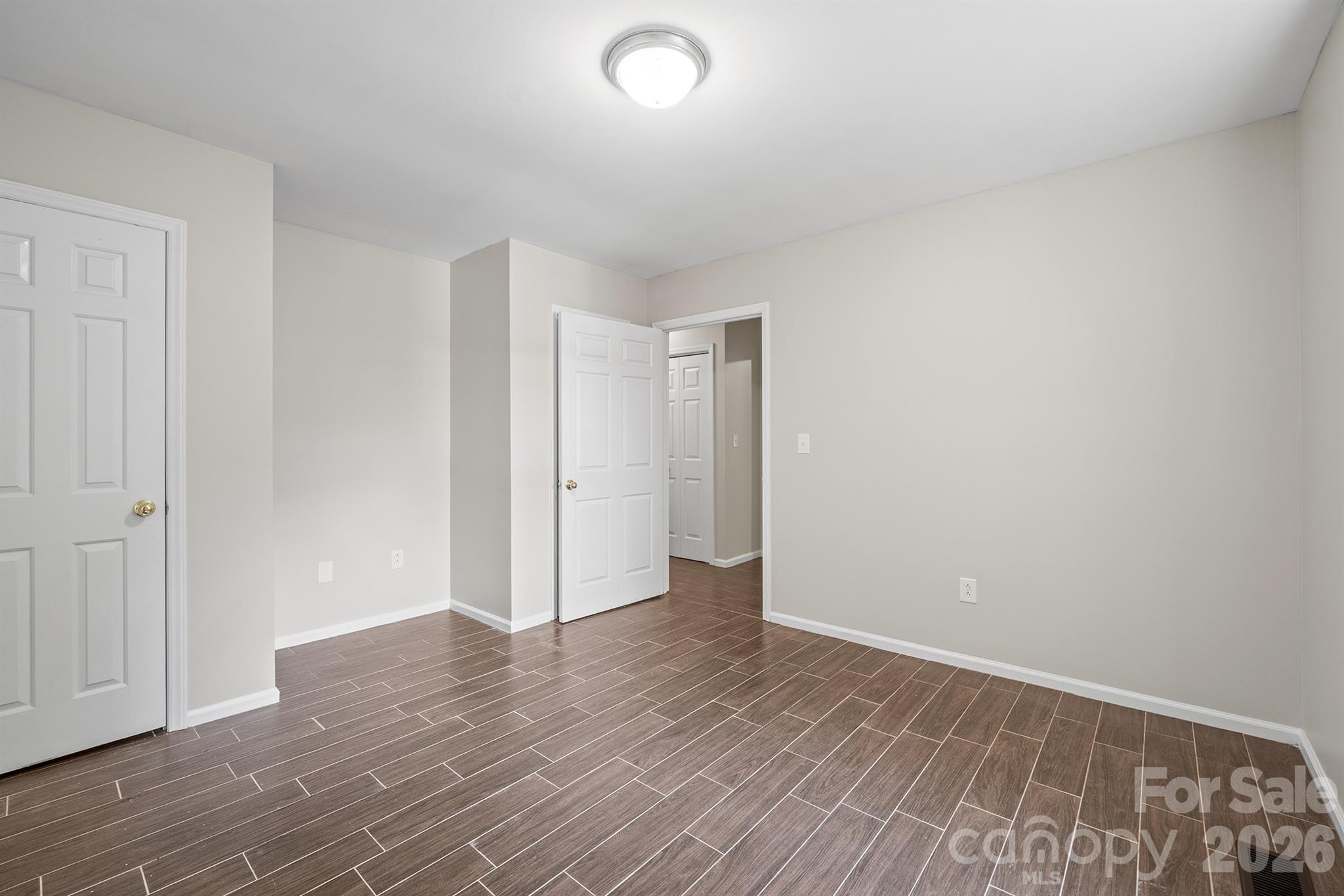 Townhouse at 731 10th Avenue NE, Hickory, photo 19 of 30