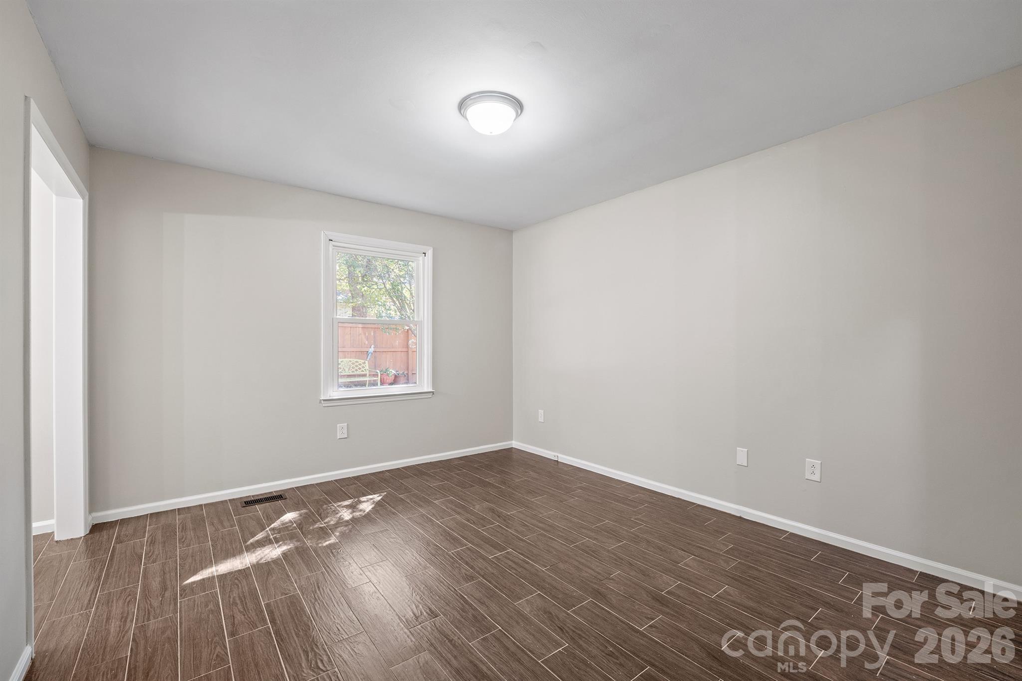 Townhouse at 731 10th Avenue NE, Hickory, photo 21 of 30