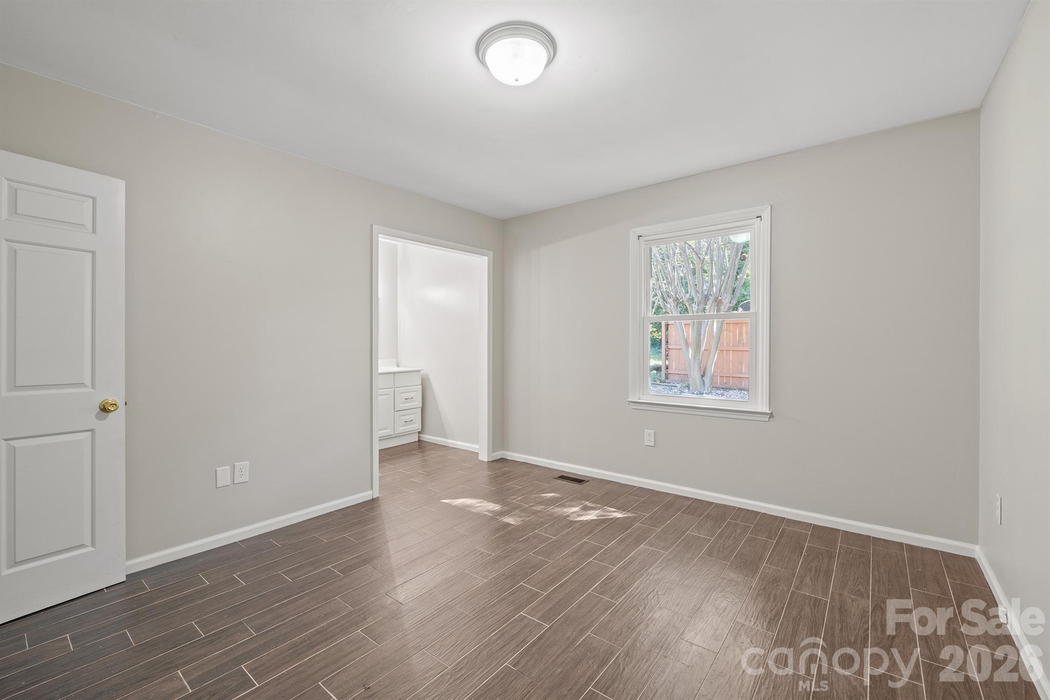 Townhouse at 731 10th Avenue NE, Hickory, photo 23 of 30