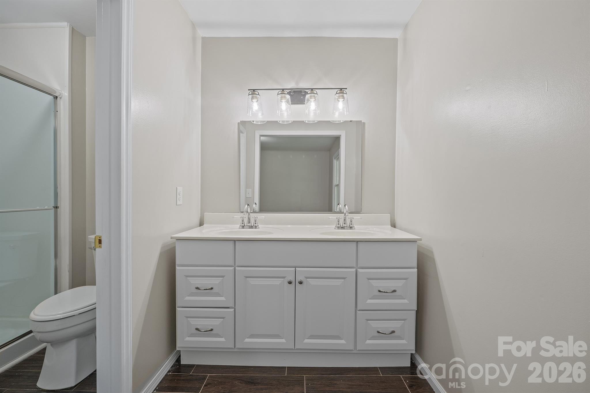 Townhouse at 731 10th Avenue NE, Hickory, photo 25 of 30