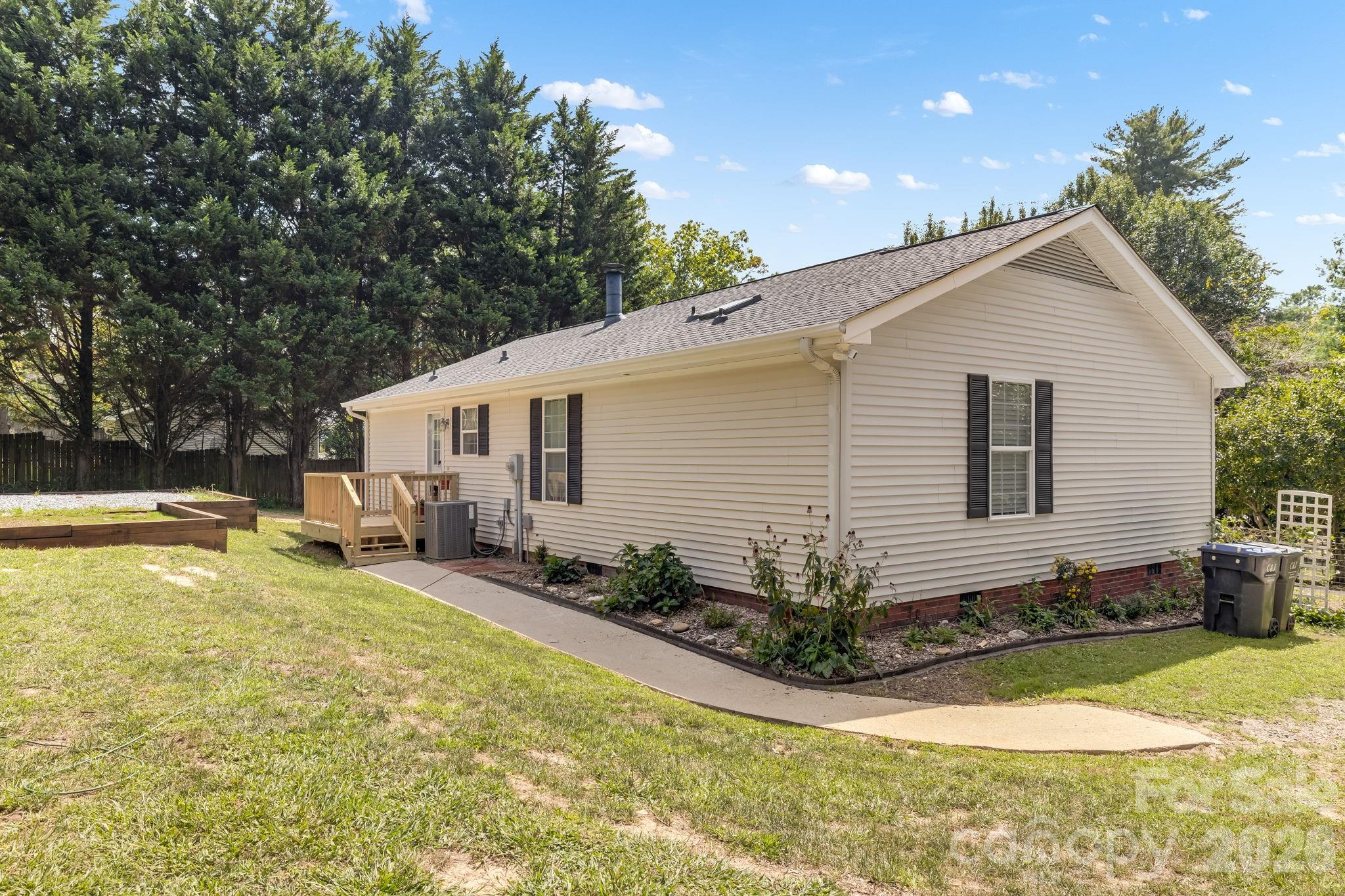 Single Family Residence at 710 Stoney Mountain Road, Hendersonville, photo 30 of 46
