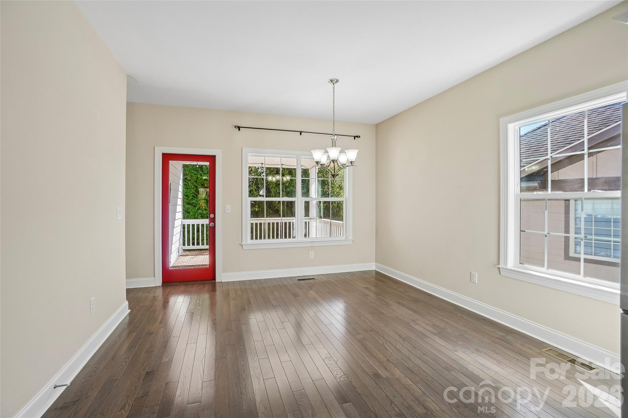 Single Family Residence at 3 Dreambird Drive, Leicester, photo 10 of 27