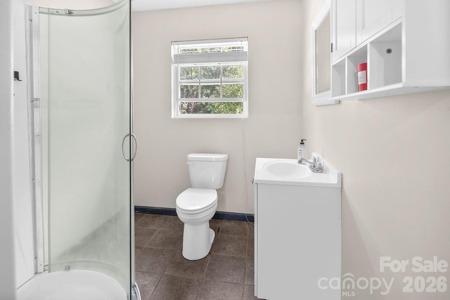 Pool House Full Bath - 5050 Shady Meadow Lane, Denver