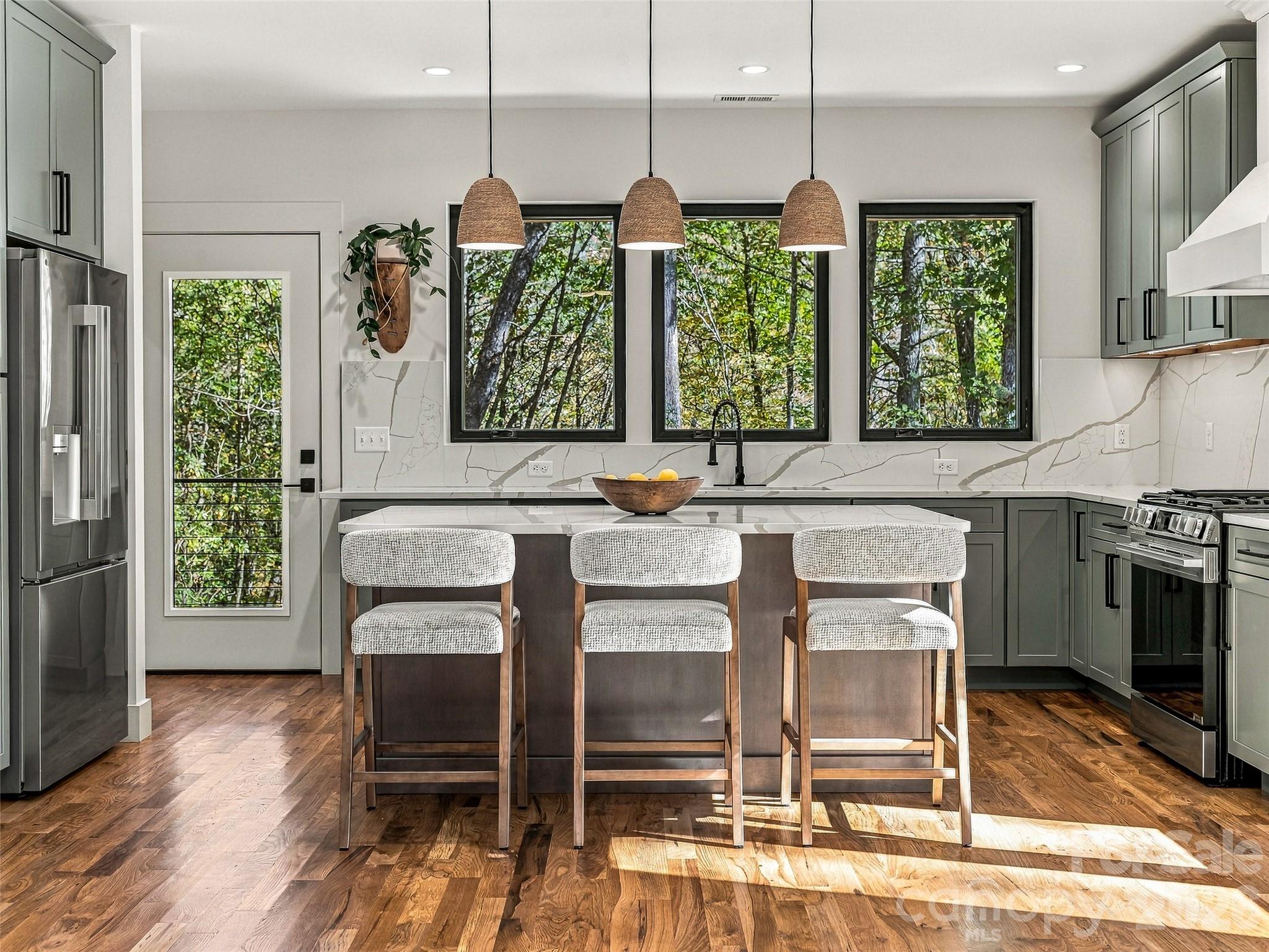 Plenty of kitchen workspace - 384 Green Hollow Lane, Brevard