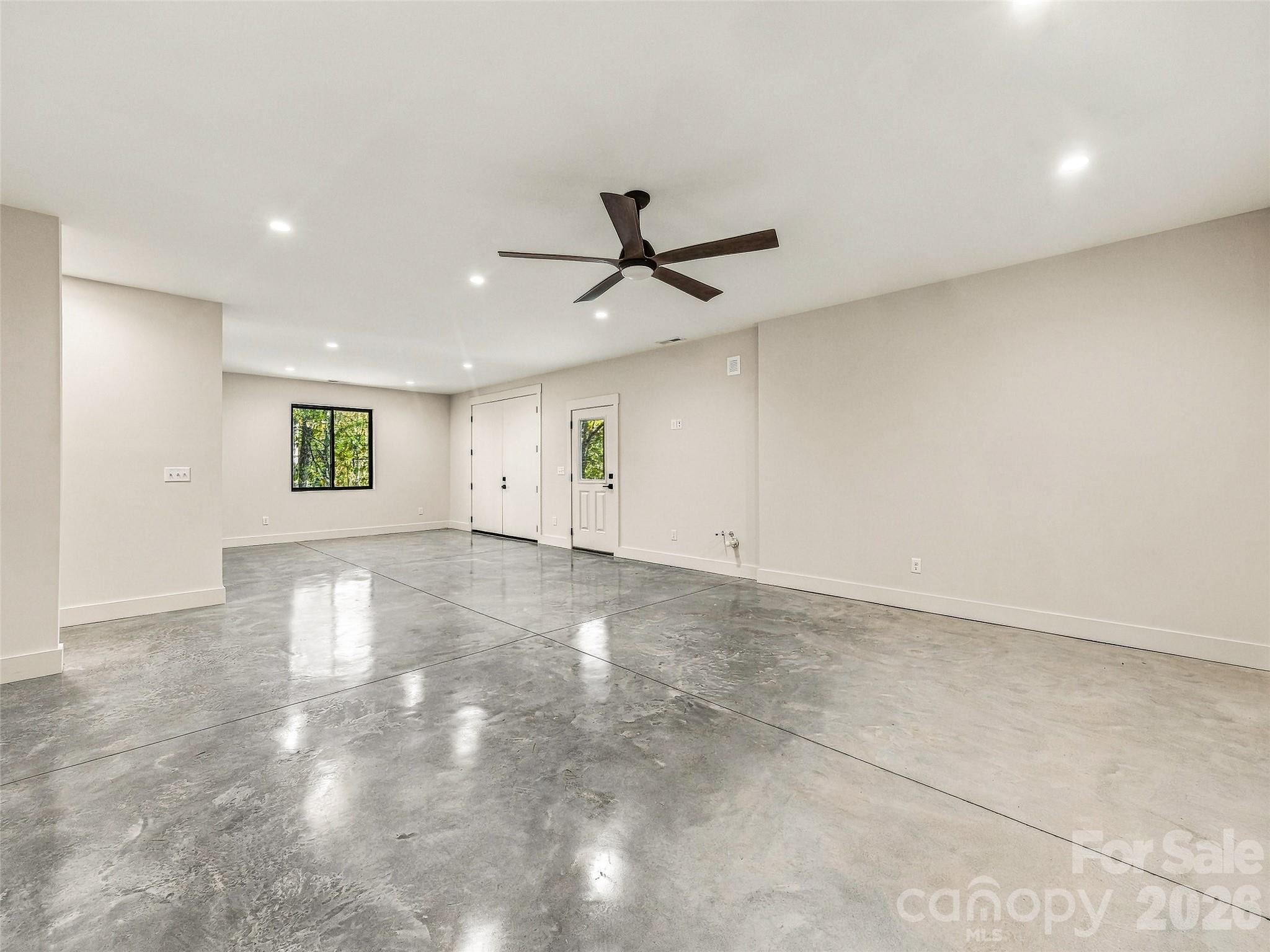 Flex Space- Plumbed for wet bar or workshop sink; wired for TV - 384 Green Hollow Lane, Brevard