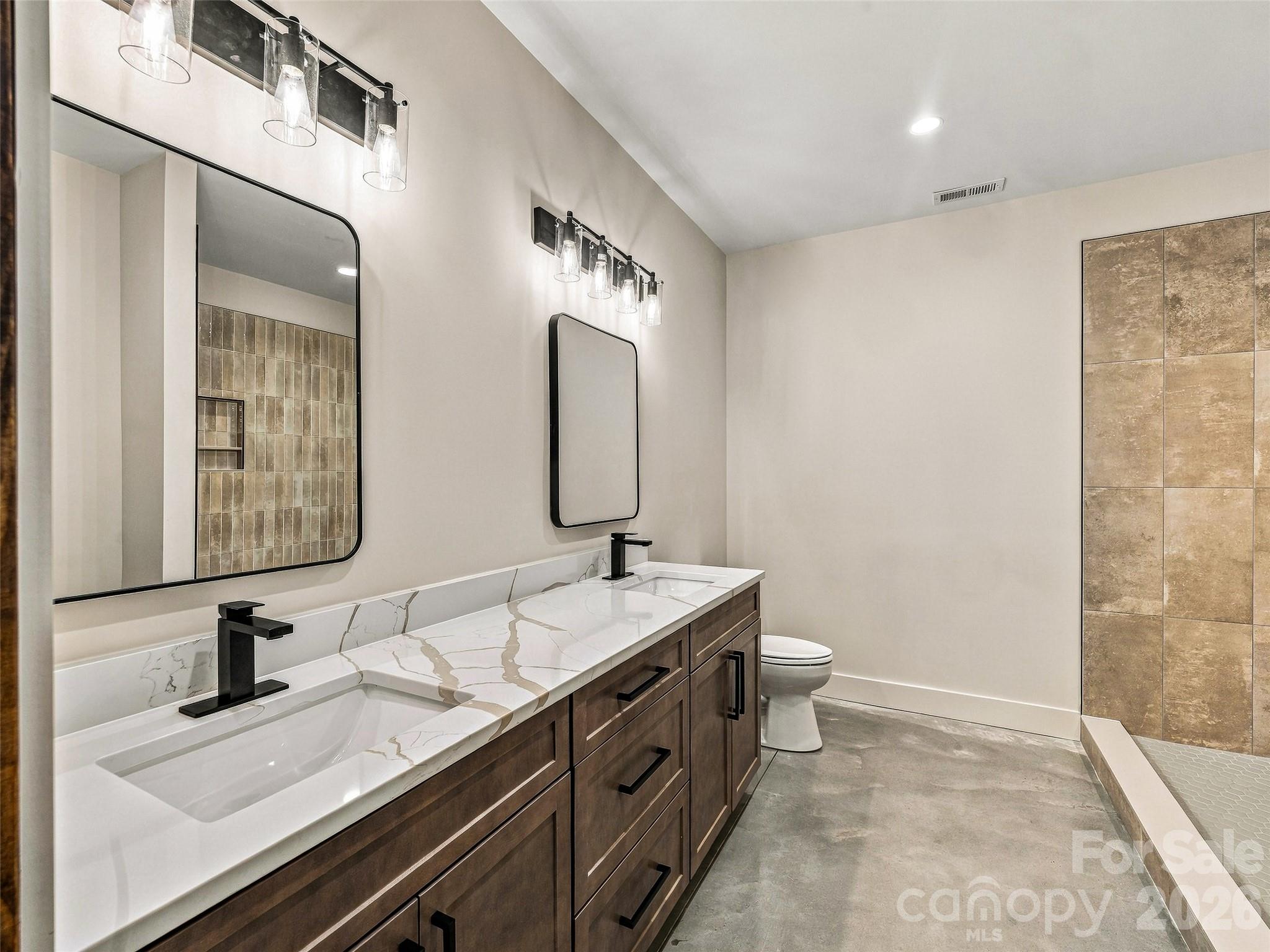 Downstairs Bath - 384 Green Hollow Lane, Brevard