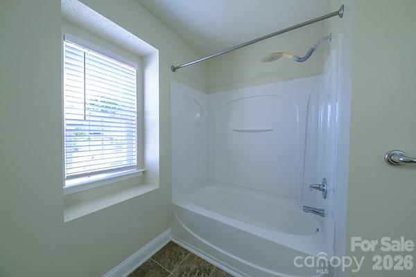 Single Family Residence at 13325 Pontchatrain Avenue, Charlotte, photo 15 of 19