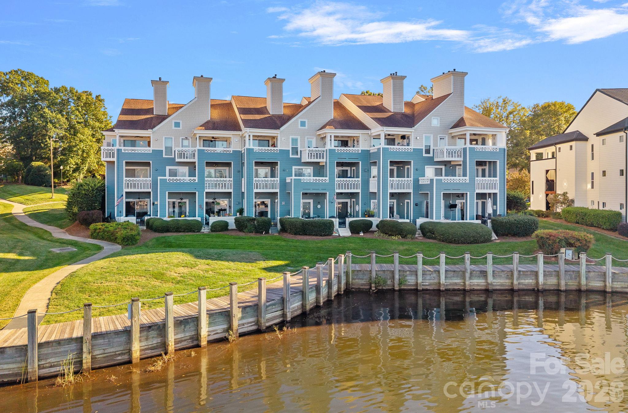 Condominium at 18797 Vineyard Point Lane, Cornelius, photo 25 of 36