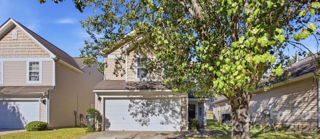 Single Family Residence at 8335 Wallace Glen Drive, Charlotte