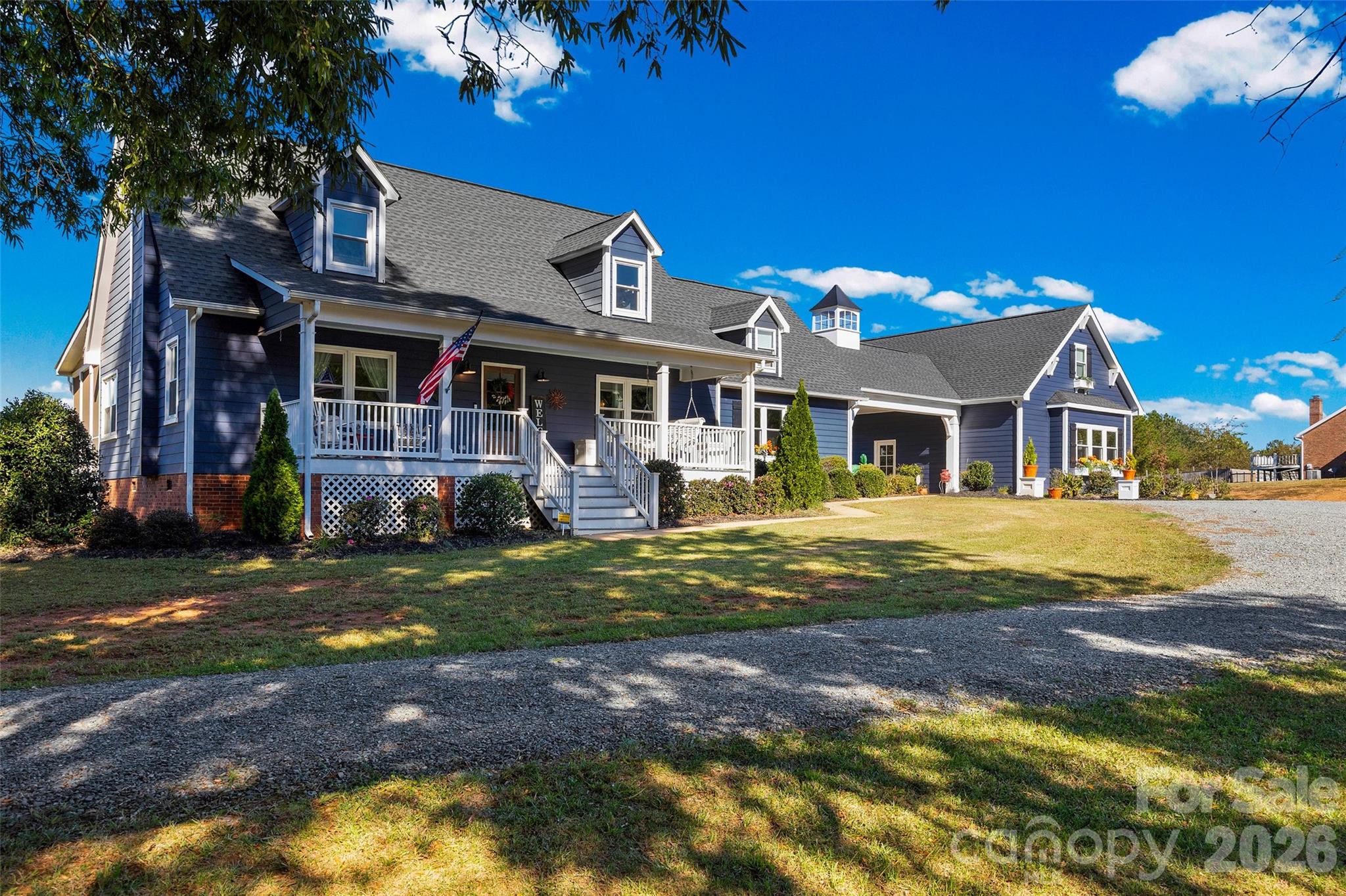 Welcome home - 3076 Crestview Lane, Lancaster