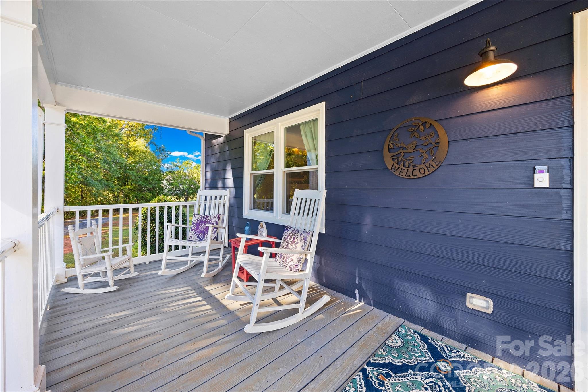 Front porch - 3076 Crestview Lane, Lancaster