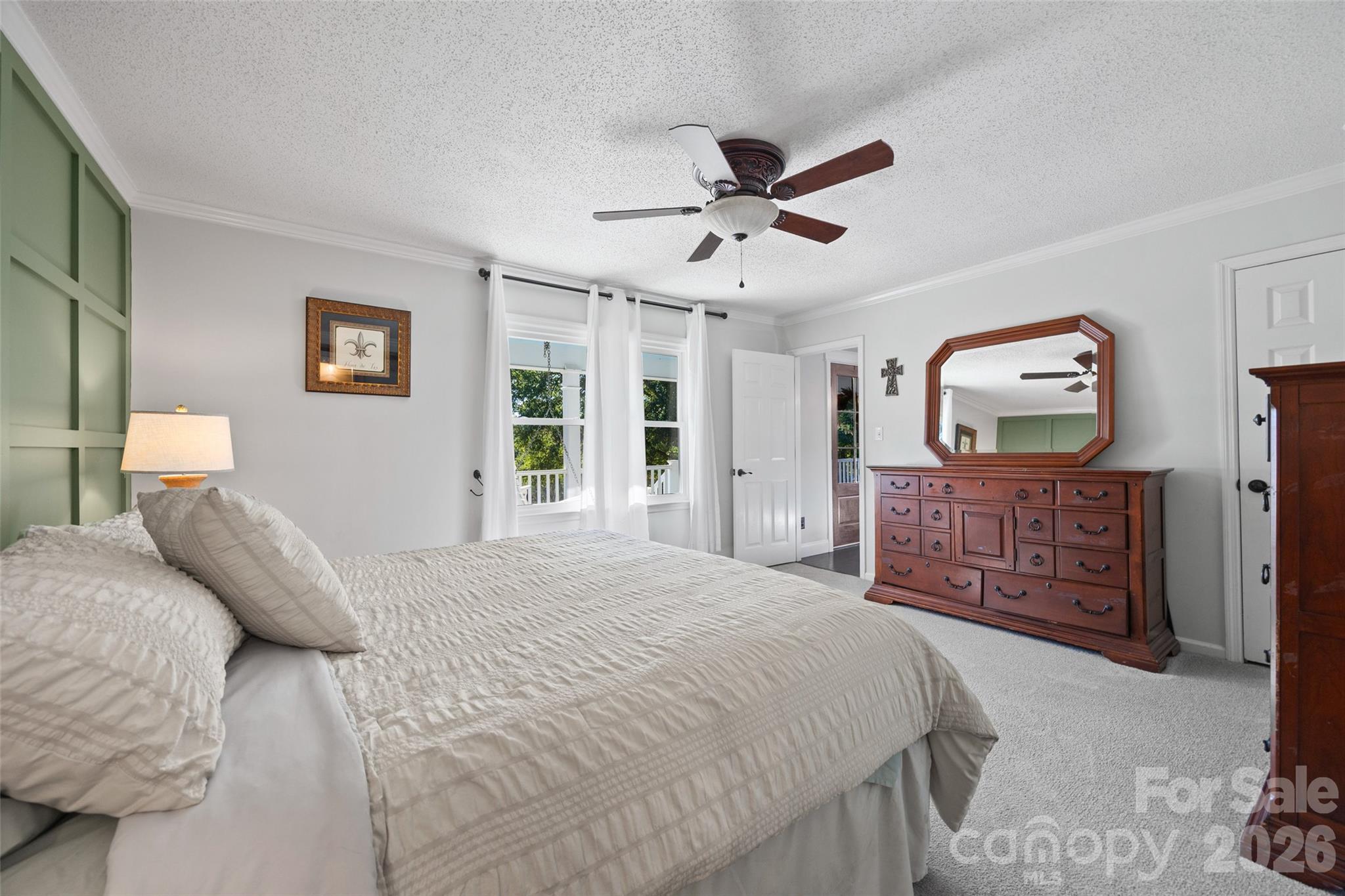 Primary bedroom on main - 3076 Crestview Lane, Lancaster