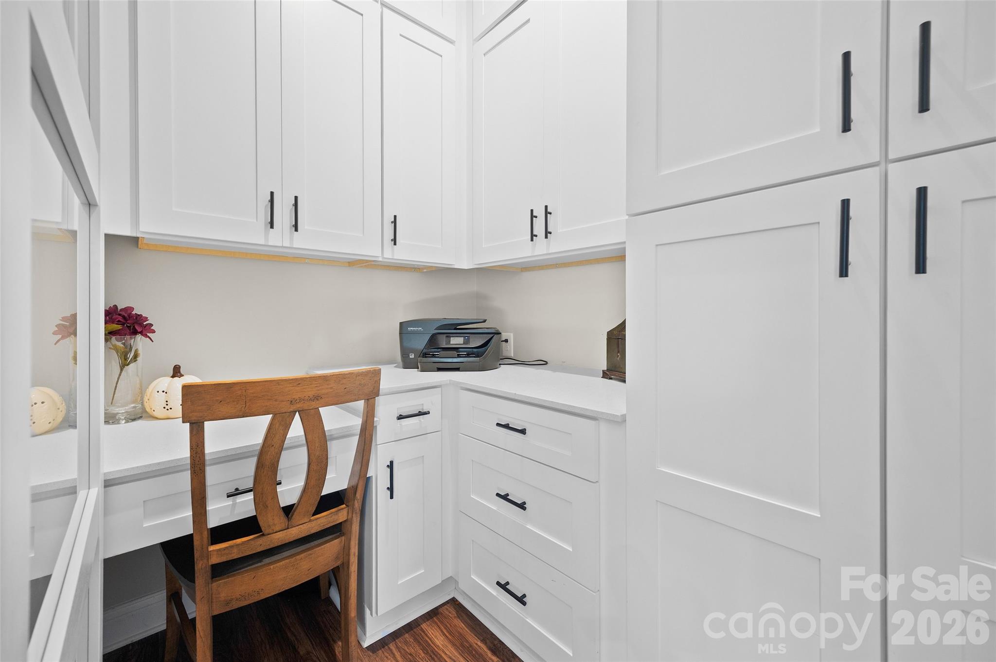 Office - 3076 Crestview Lane, Lancaster