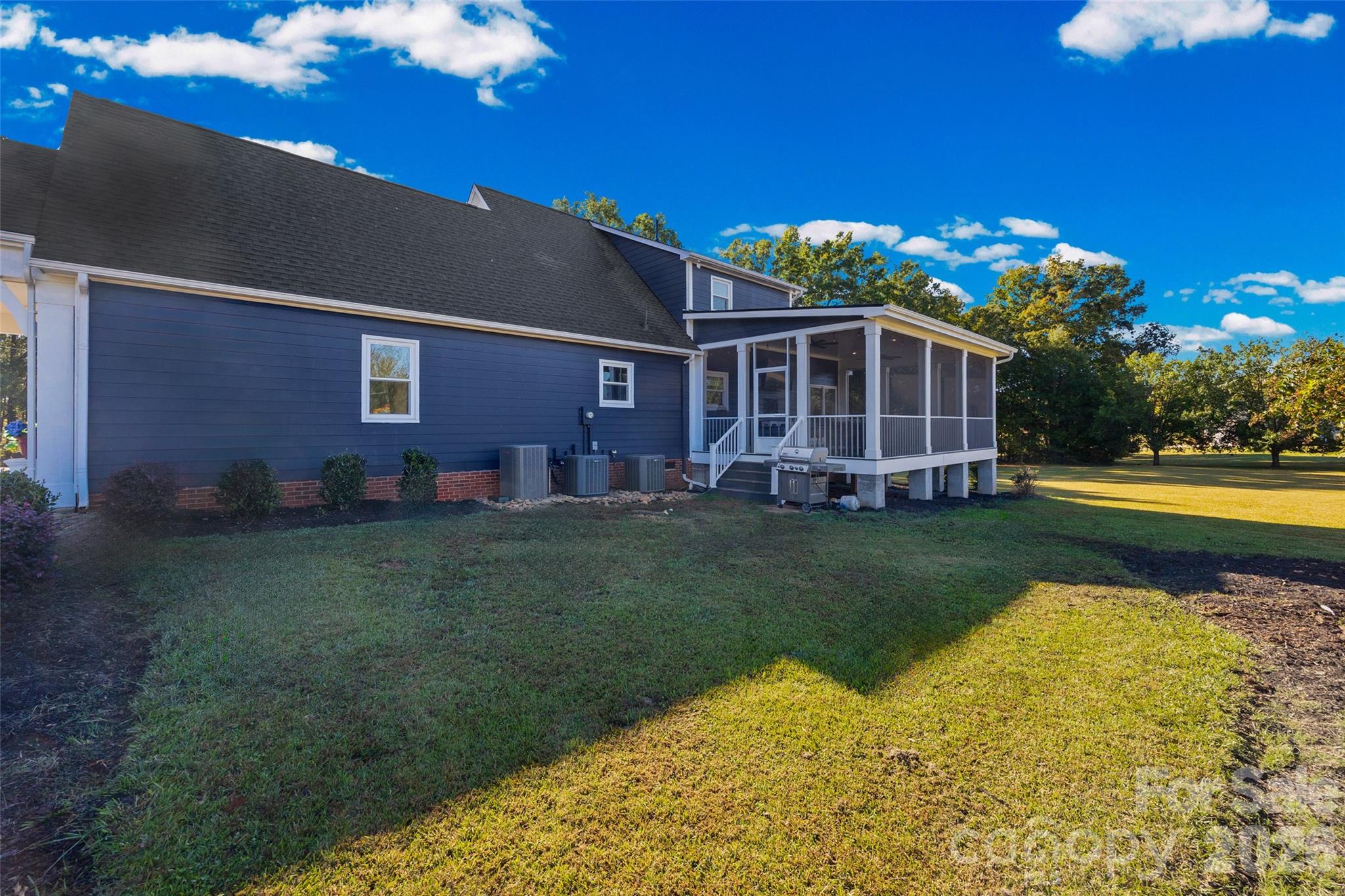 Backyard - 3076 Crestview Lane, Lancaster