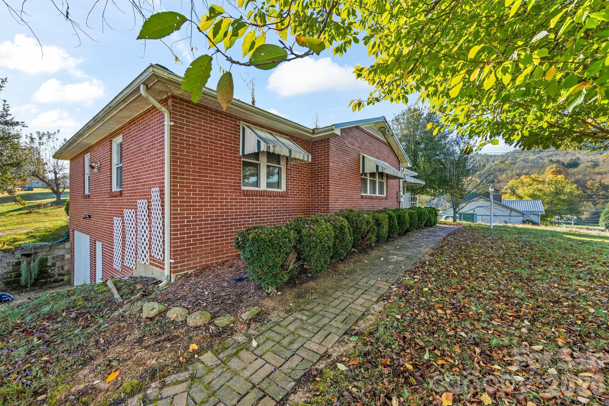 Basement garage and brick ranch bome - 108 Morgan Street, Canton