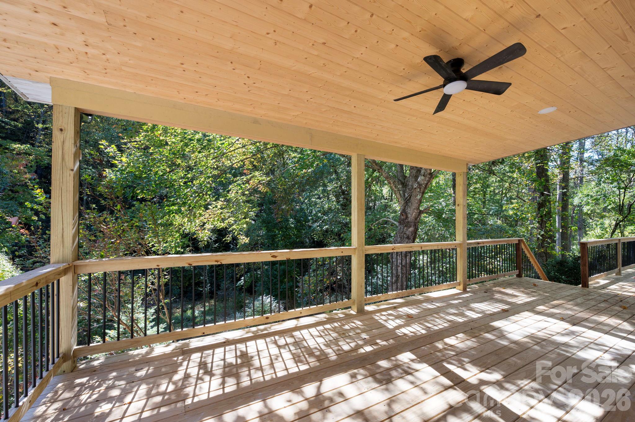Single Family Residence at 530 Burge Mountain Road, Hendersonville, photo 19 of 29