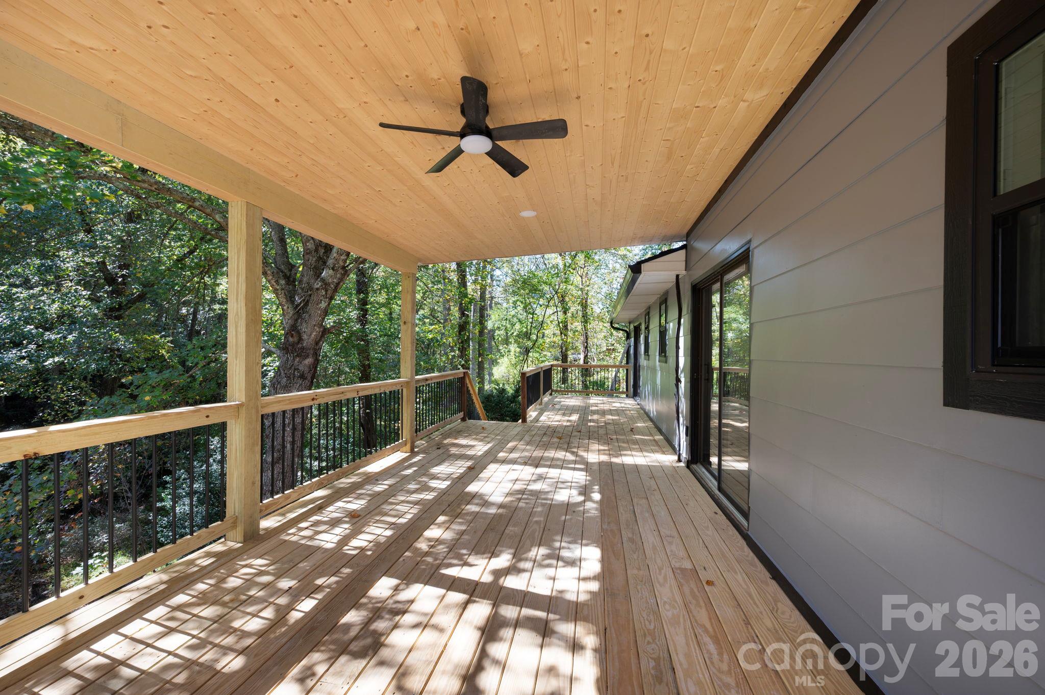 Single Family Residence at 530 Burge Mountain Road, Hendersonville, photo 20 of 29