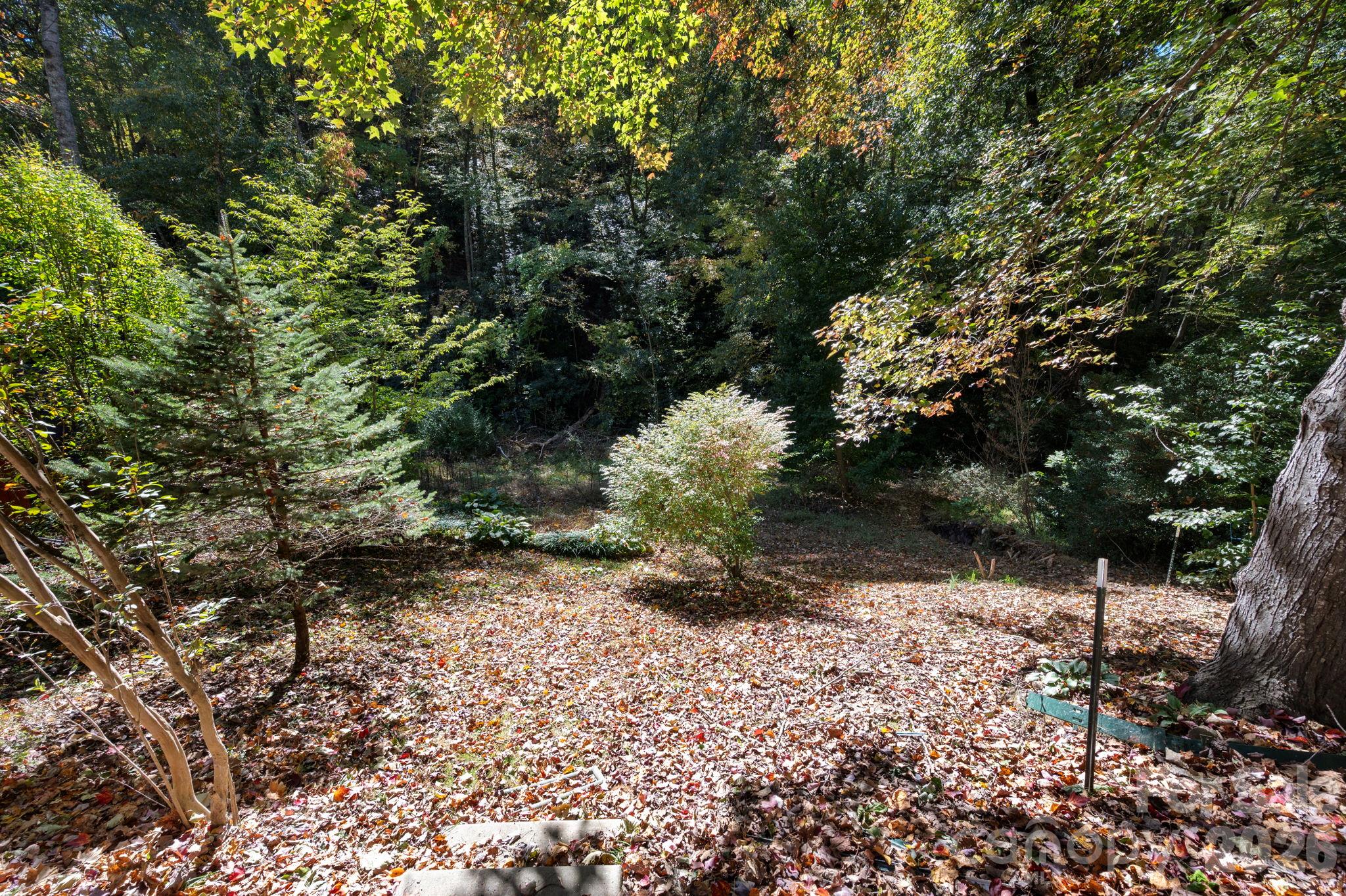 Single Family Residence at 530 Burge Mountain Road, Hendersonville, photo 22 of 29