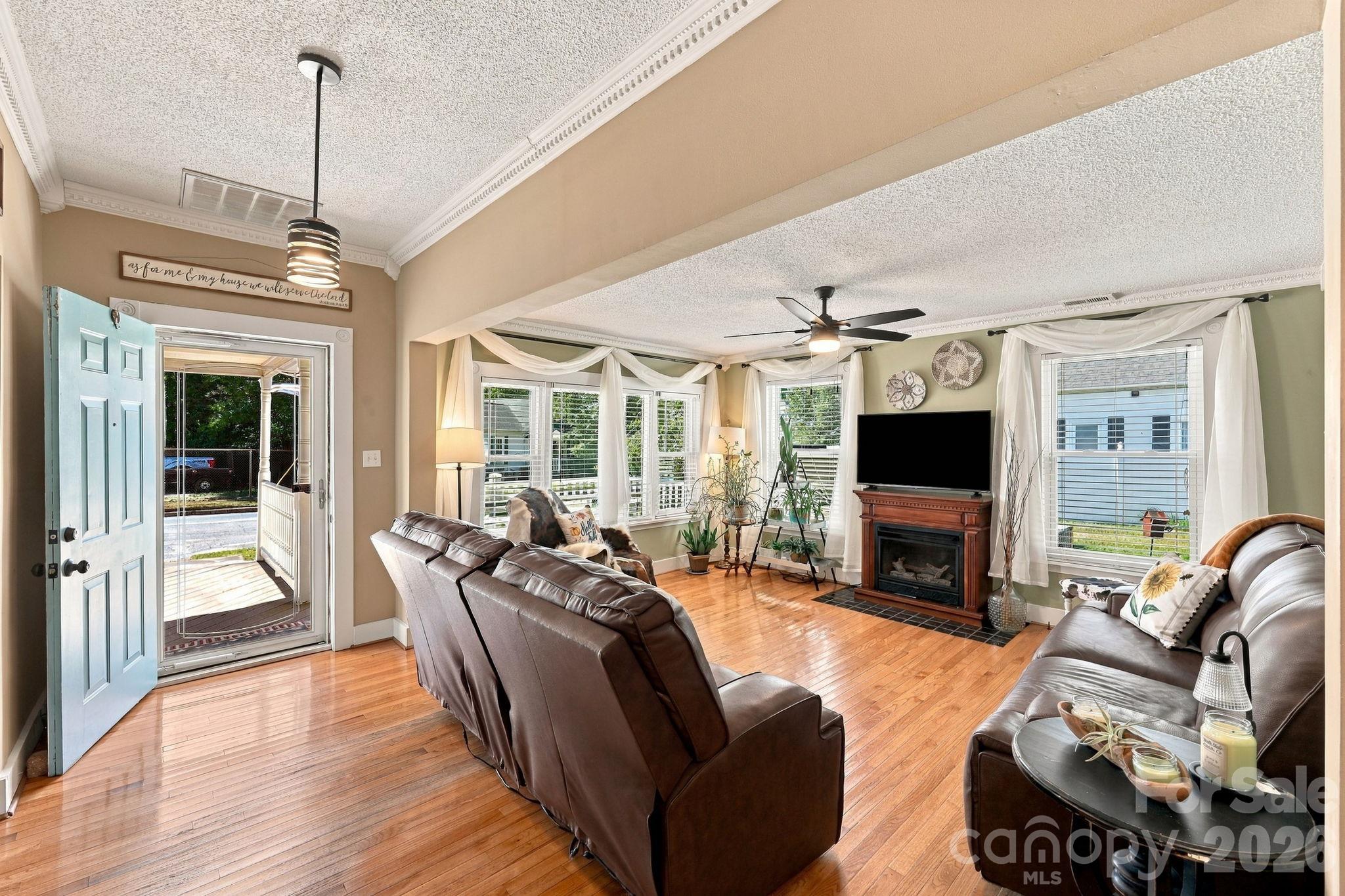 Single Family Residence at 613 Salisbury Street, China Grove, photo 4 of 37