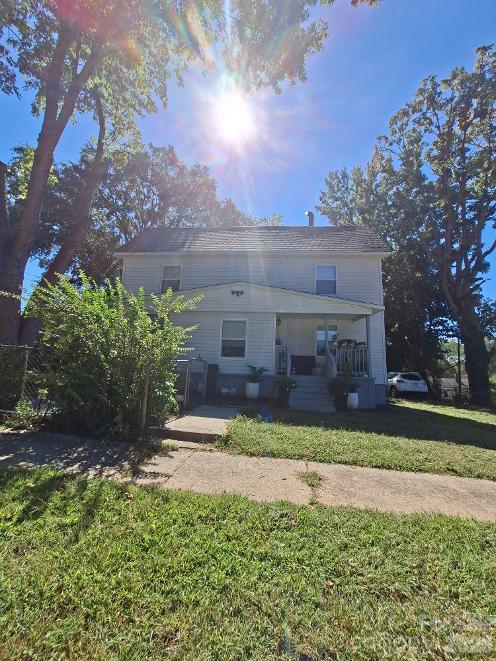 Single Family Residence at 913 W 3rd Avenue Avenue, Gastonia, photo 2 of 2
