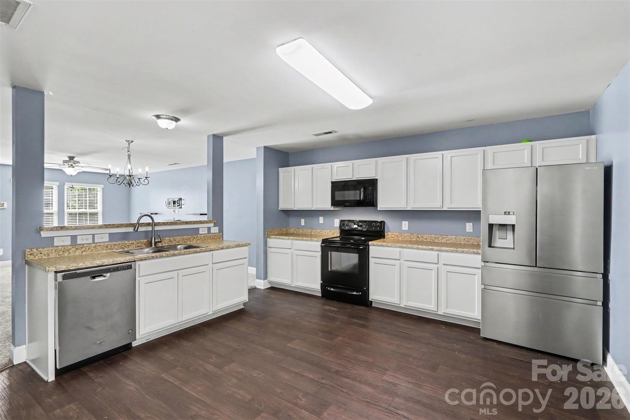 Single Family Residence at 249 Aershire Court, Concord, photo 8 of 21