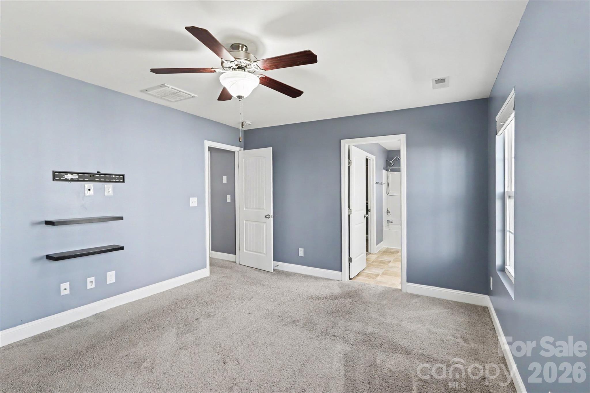 Single Family Residence at 249 Aershire Court, Concord, photo 10 of 21