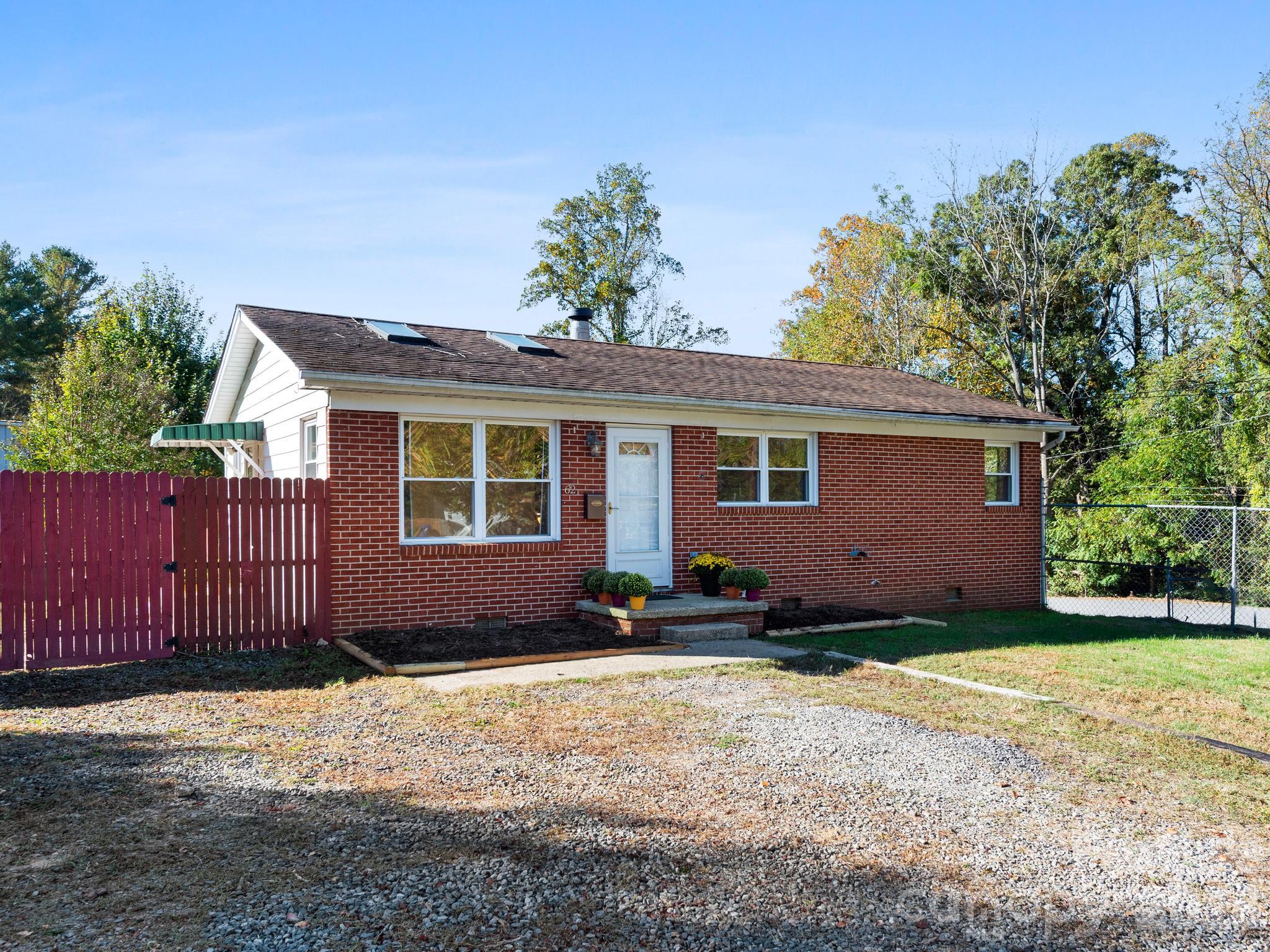62 Deaverview Road