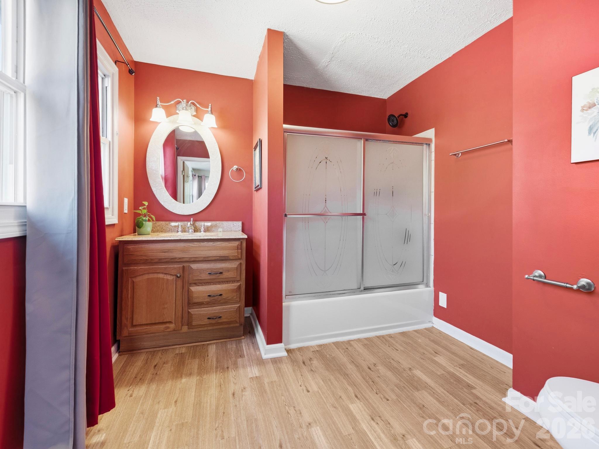 Single Family Residence at 62 Deaverview Road, Asheville, photo 11 of 29