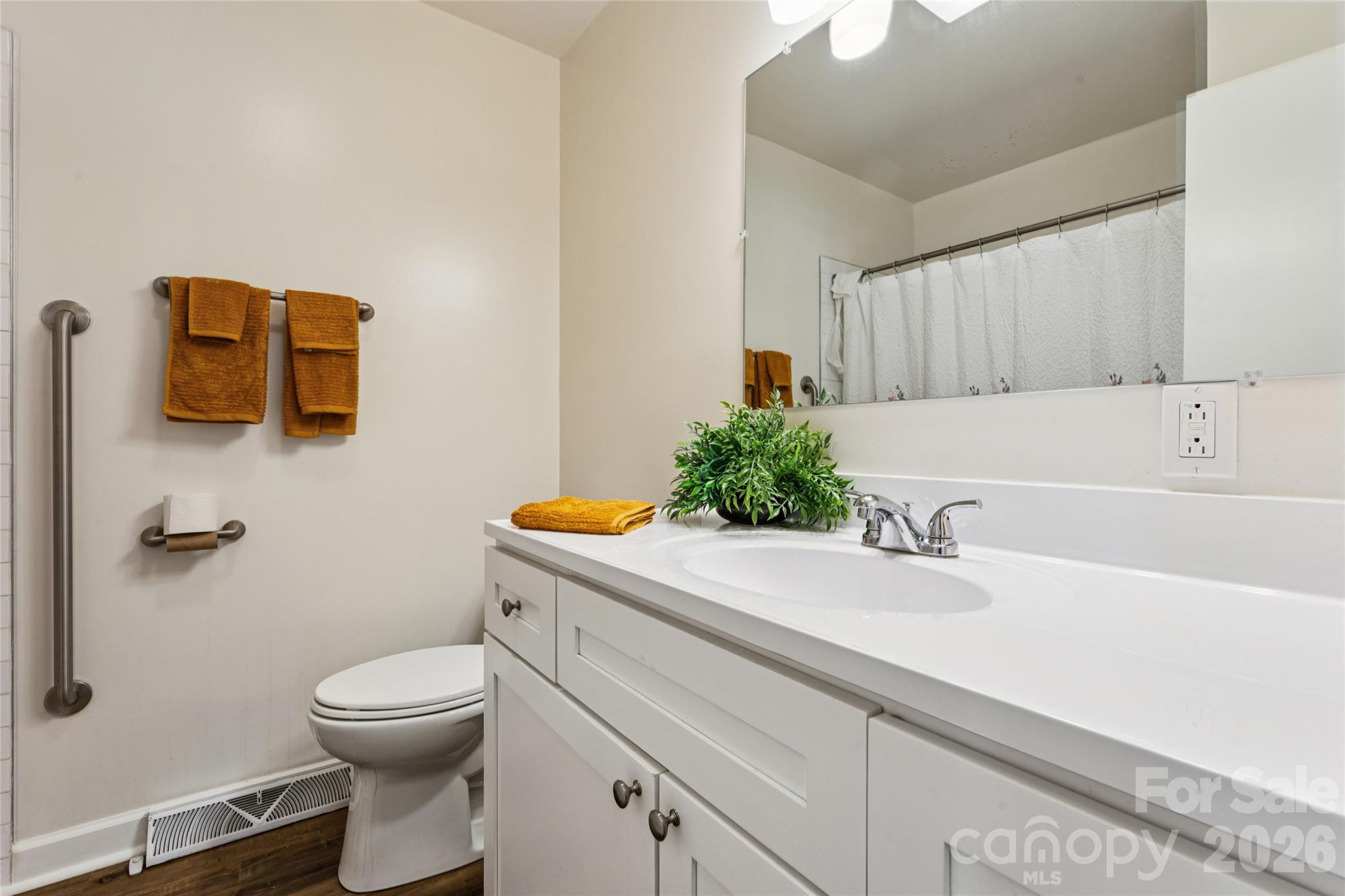Single Family Residence at 4201 Westridge Drive, Charlotte, photo 14 of 31