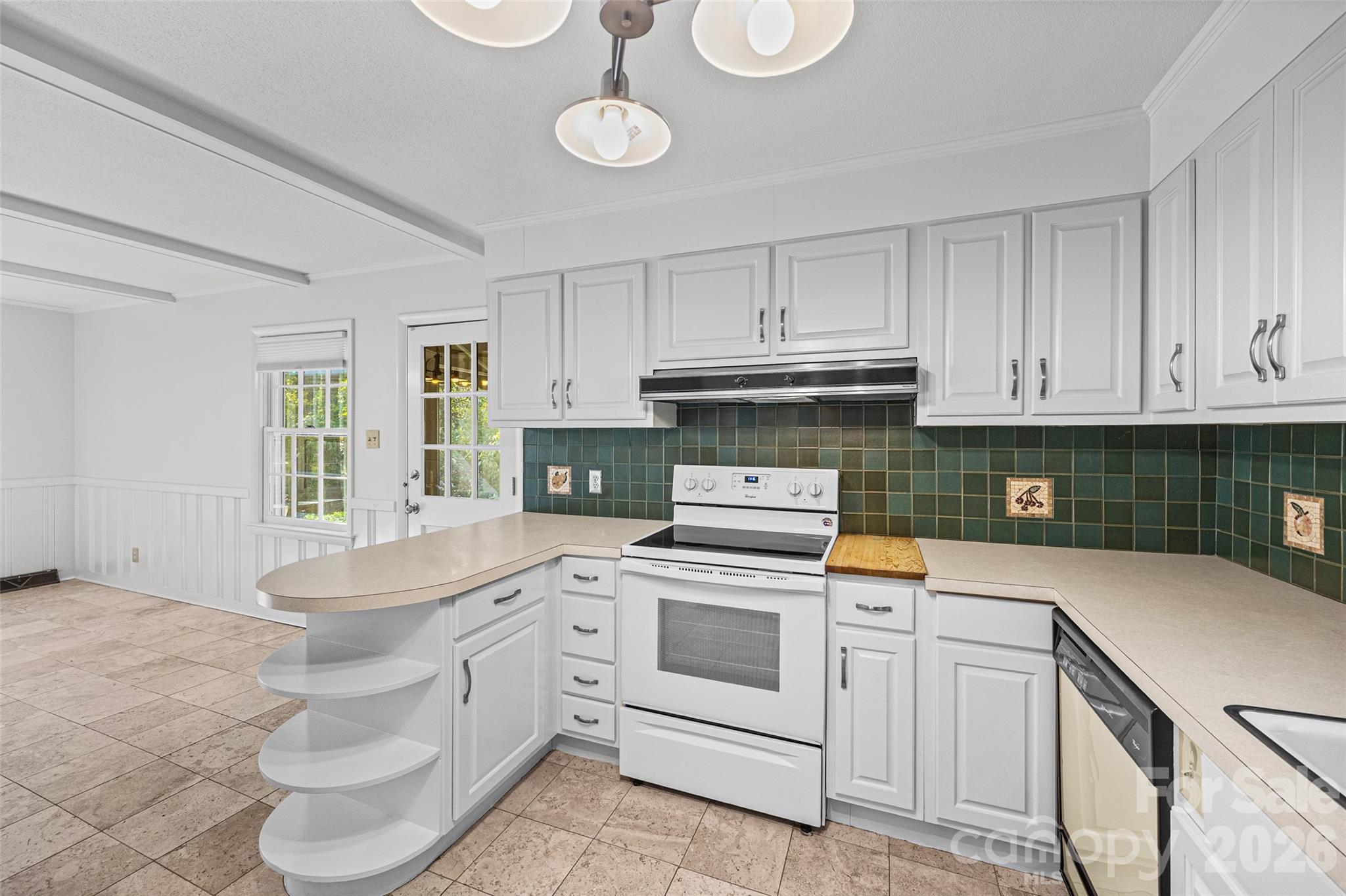 Single Family Residence at 635 Glendale Drive, Rock Hill, photo 11 of 35