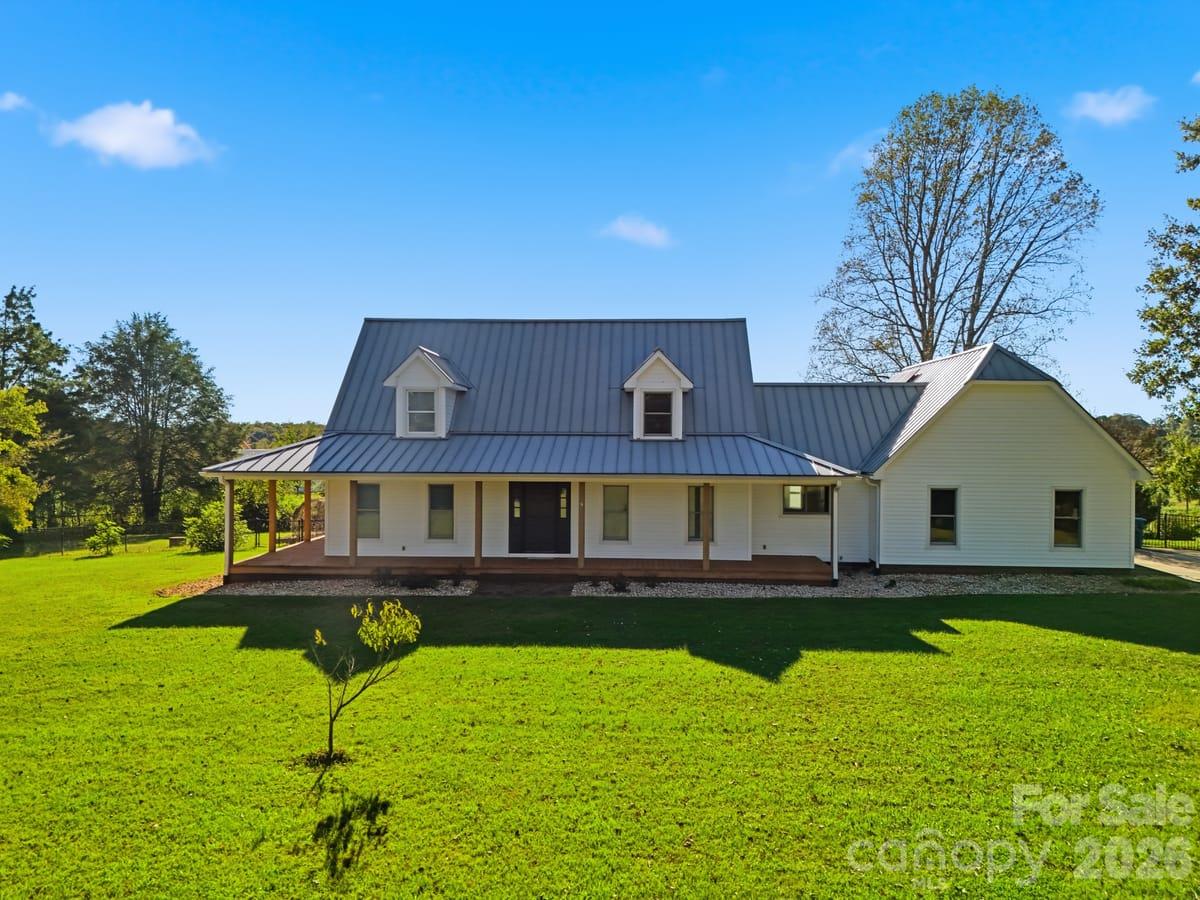 Single Family Residence at 2405 Startown Road, Newton, photo 5 of 52