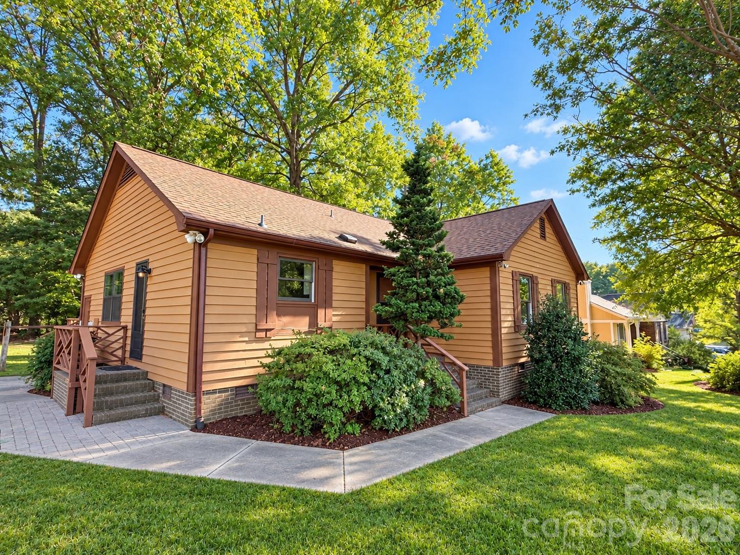 Single Family Residence at 9501 Wood Beam Court, Mint Hill, photo 2 of 30