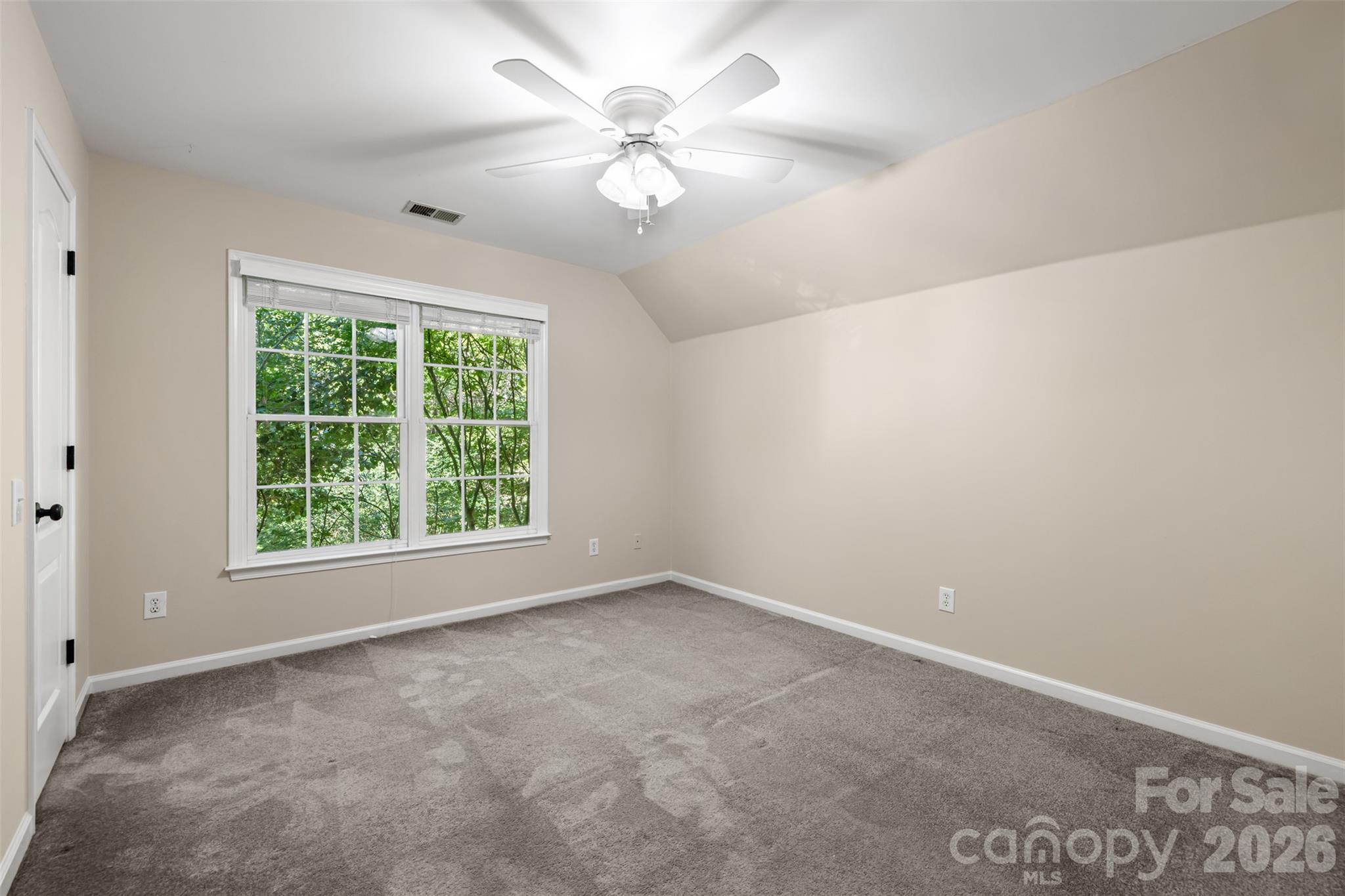 Single Family Residence at 5705 Kinglet Lane, Charlotte, photo 36 of 47