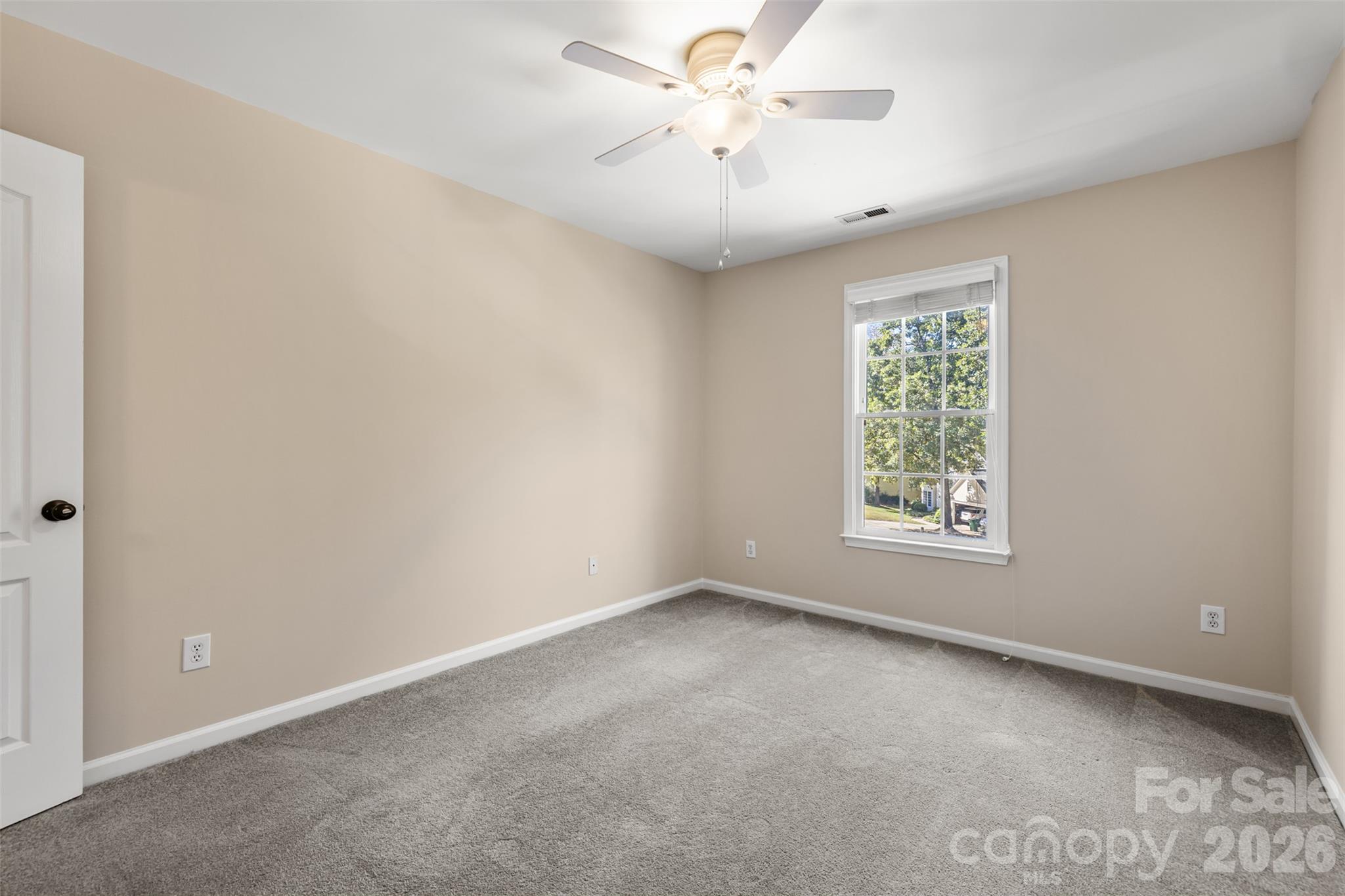 Single Family Residence at 5705 Kinglet Lane, Charlotte, photo 38 of 47