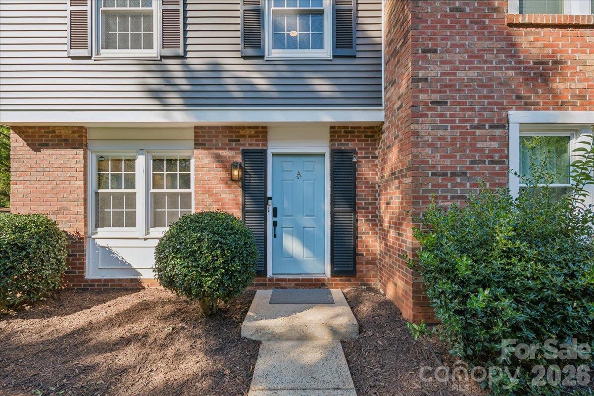 Townhouse at 1205 Scaleybark Road, Charlotte, photo 3 of 34