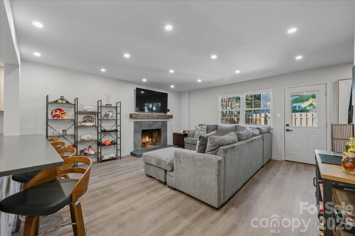 Townhouse at 1205 Scaleybark Road, Charlotte, photo 10 of 34