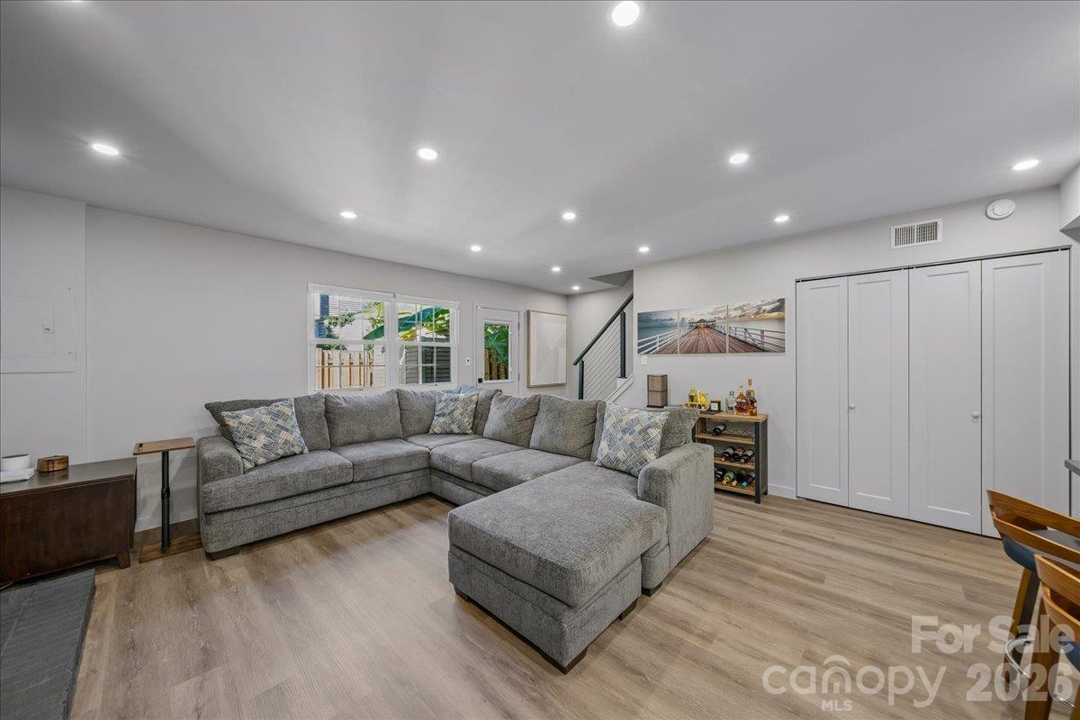 Townhouse at 1205 Scaleybark Road, Charlotte, photo 12 of 34