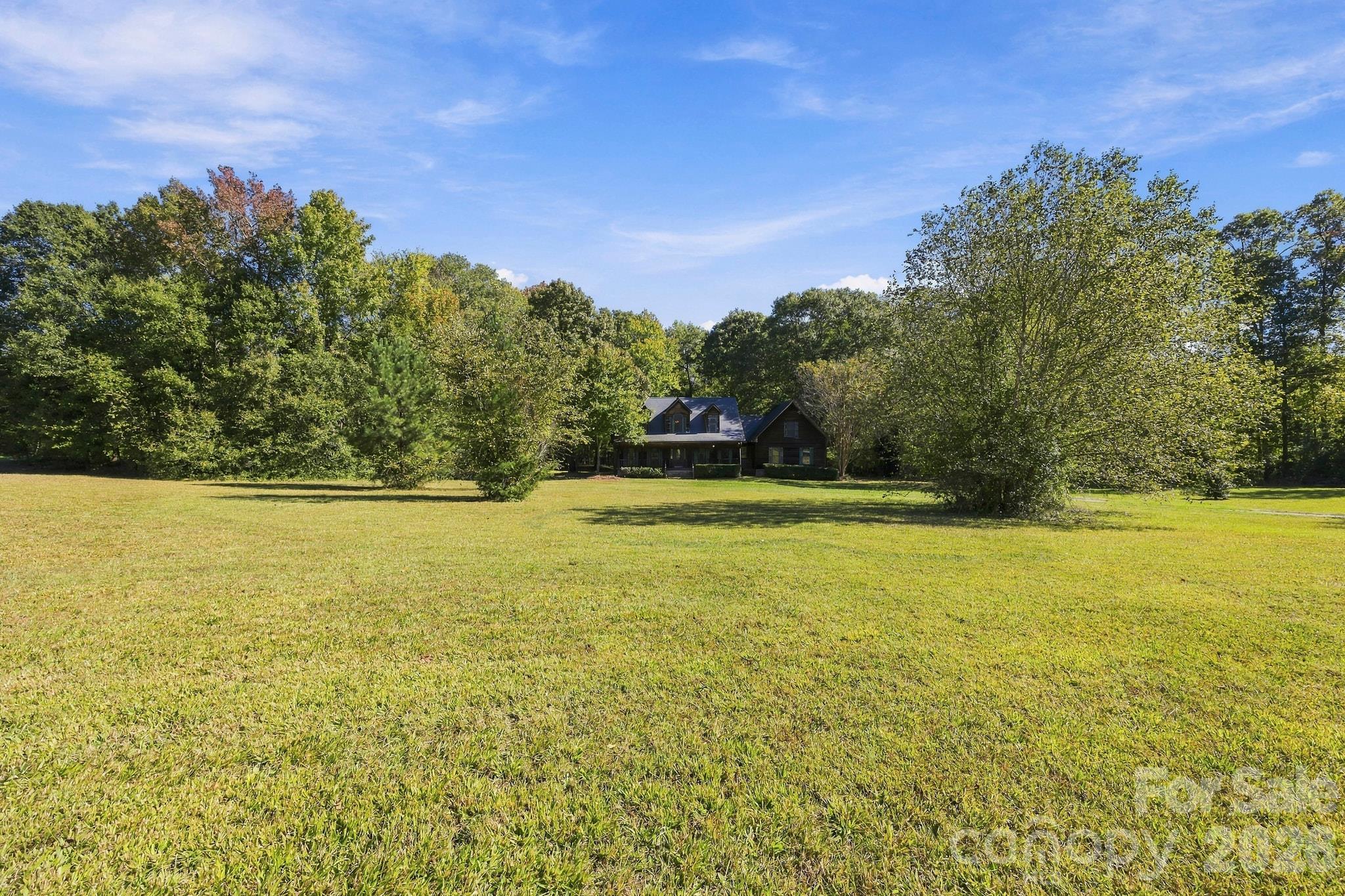 Single Family Residence at 1130 Beamguard Road, Clover, photo 4 of 45