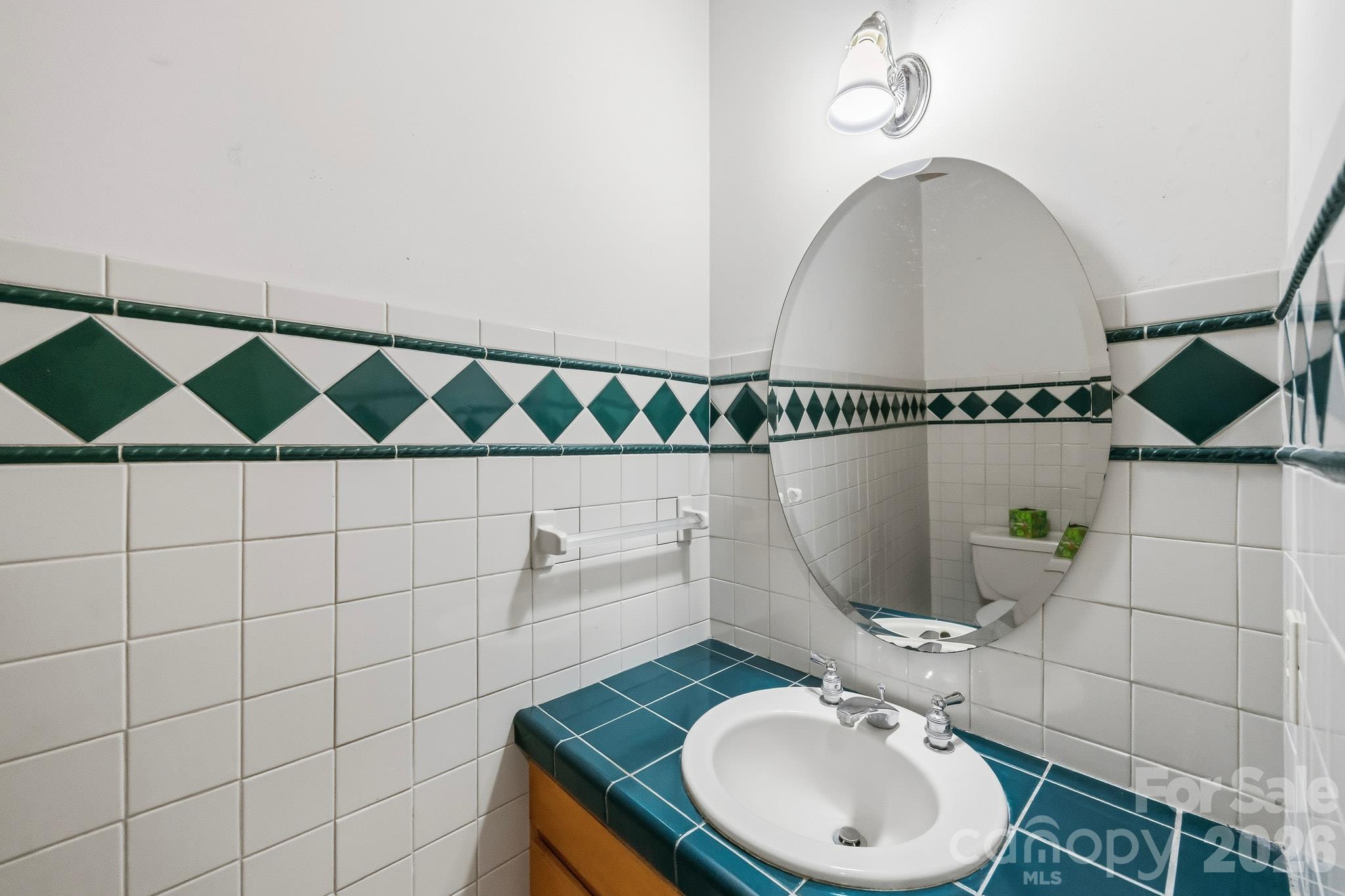 Half Bath - 1130 Beamguard Road, Clover