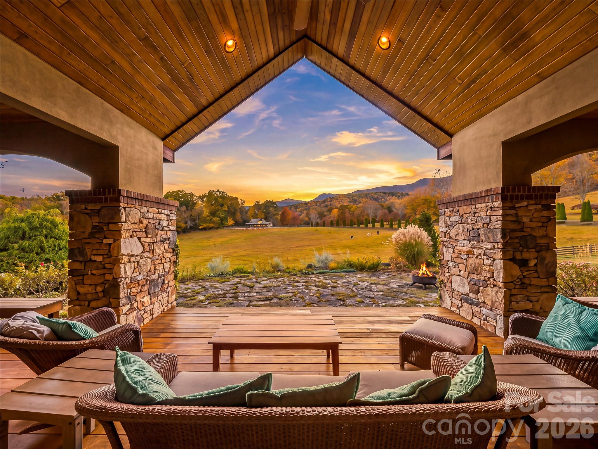 Exceptional south west-facing views with sunsets over the Black Mountain Range. - 422 Heart Stone Way, Burnsville
