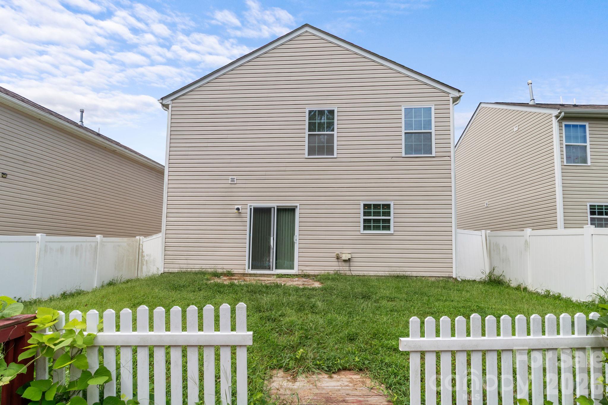 Single Family Residence at 4012 Long Arrow Drive, Concord, photo 26 of 31