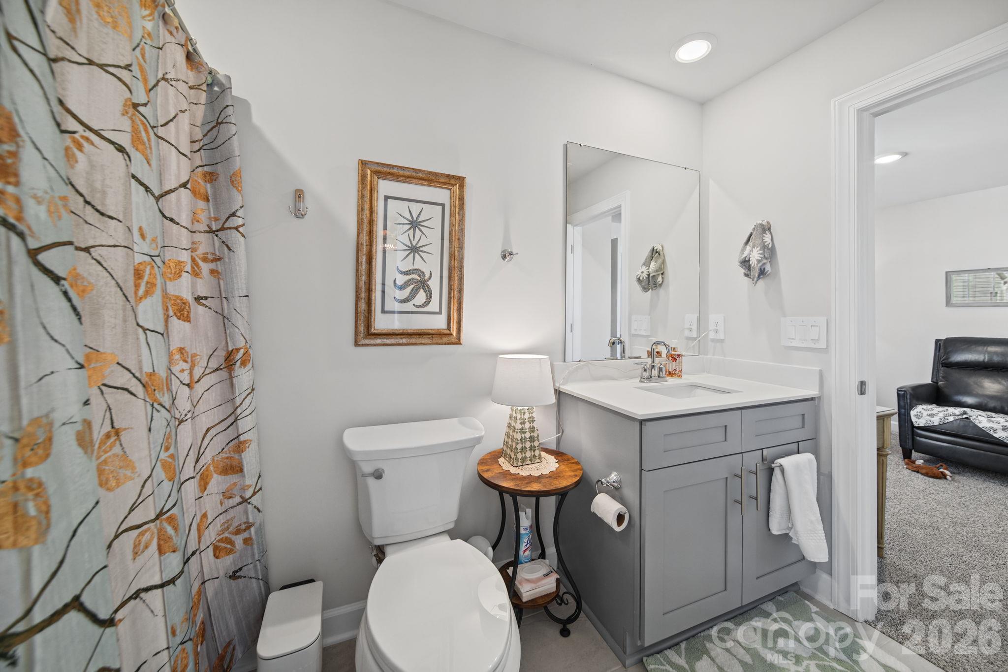 Full Bathroom 2 upstairs - 1712 Braemar Village Drive, Monroe